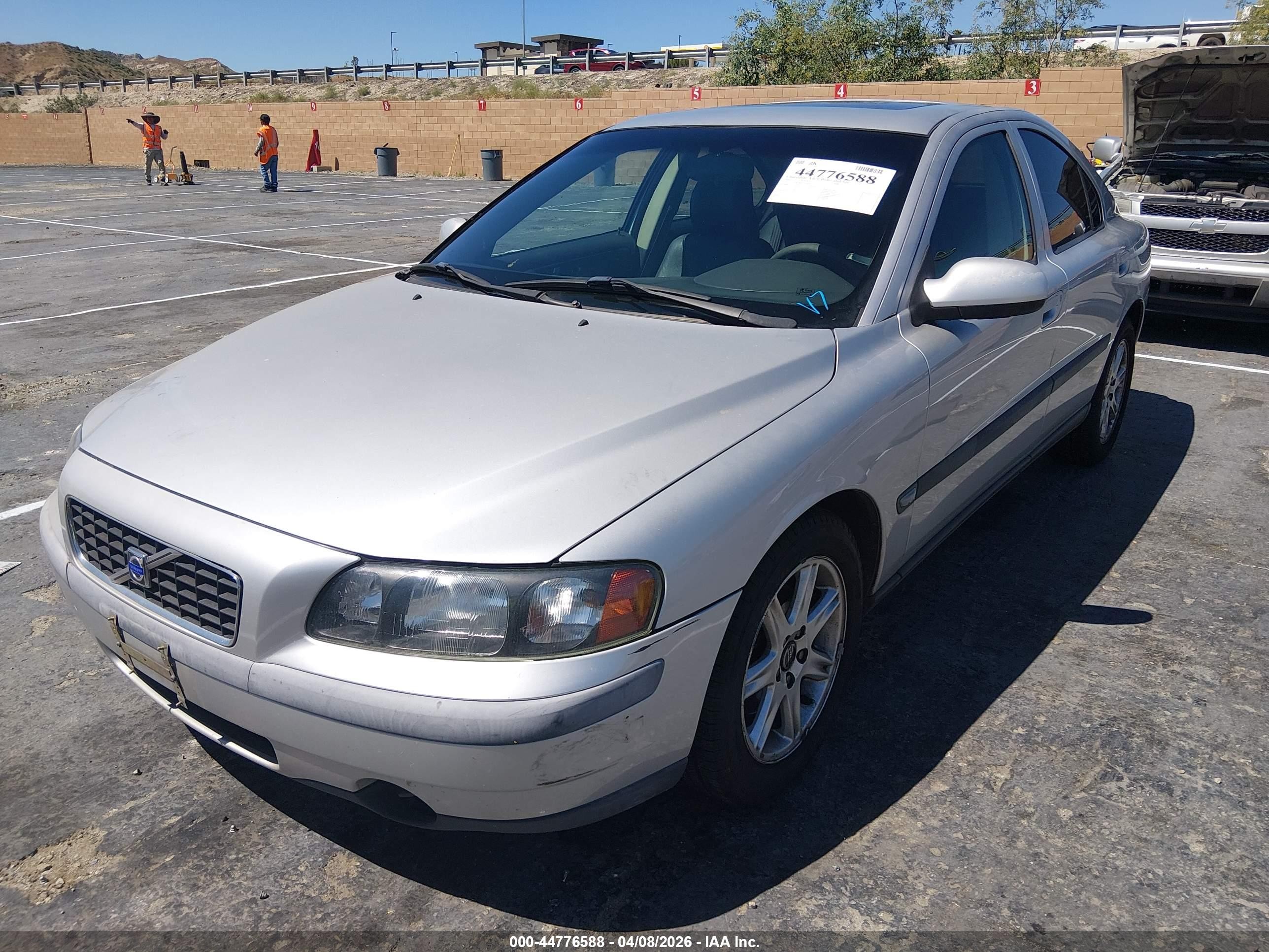 2002 Volvo S60 2.4 Silver vin: YV1RS61R822173008