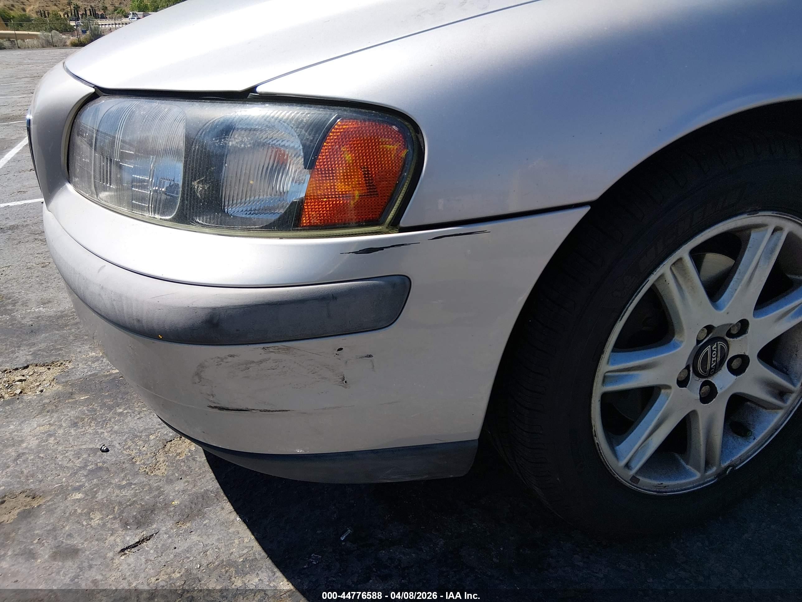 2002 Volvo S60 2.4 Silver vin: YV1RS61R822173008