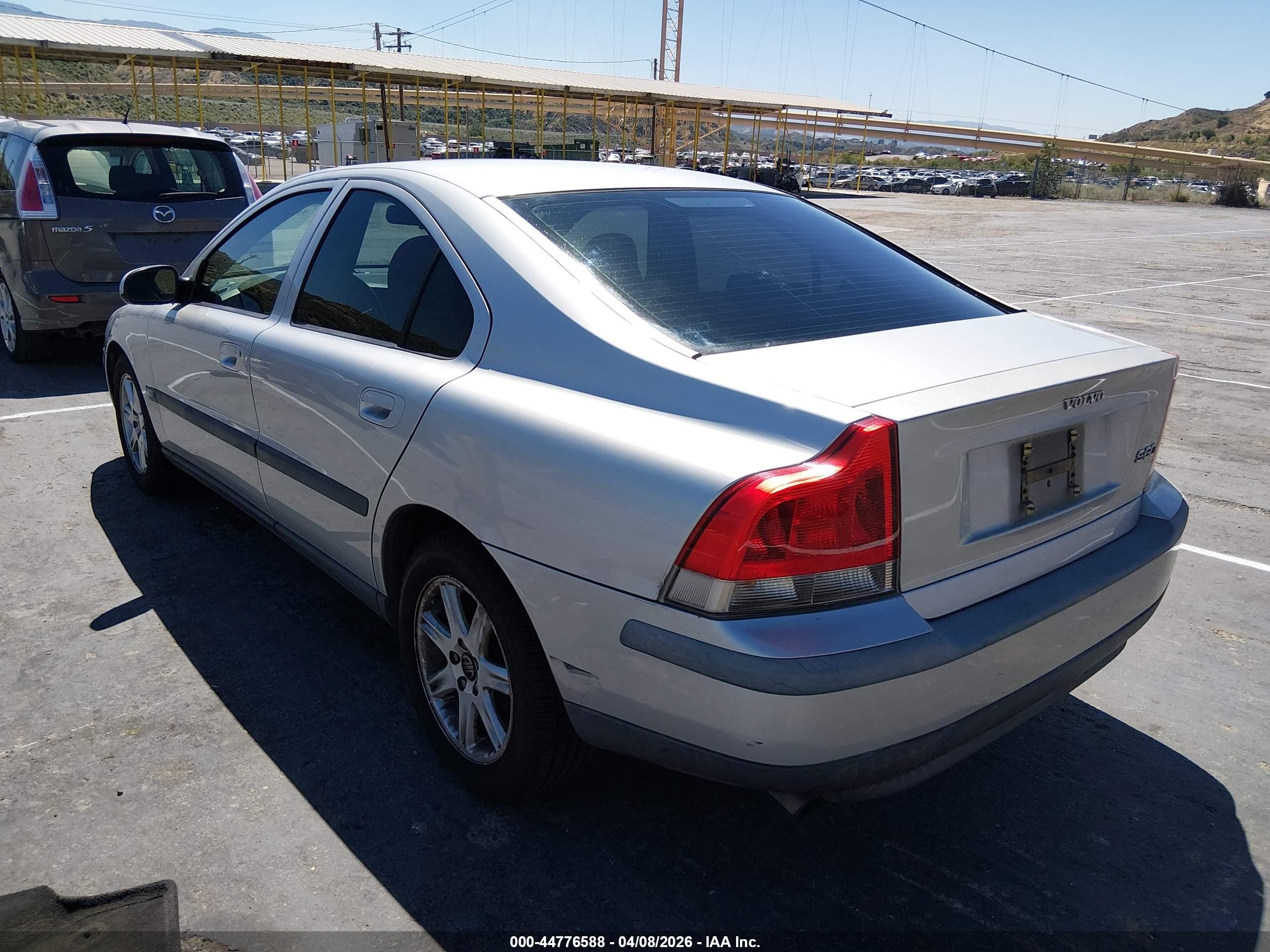 2002 Volvo S60 2.4 Silver vin: YV1RS61R822173008
