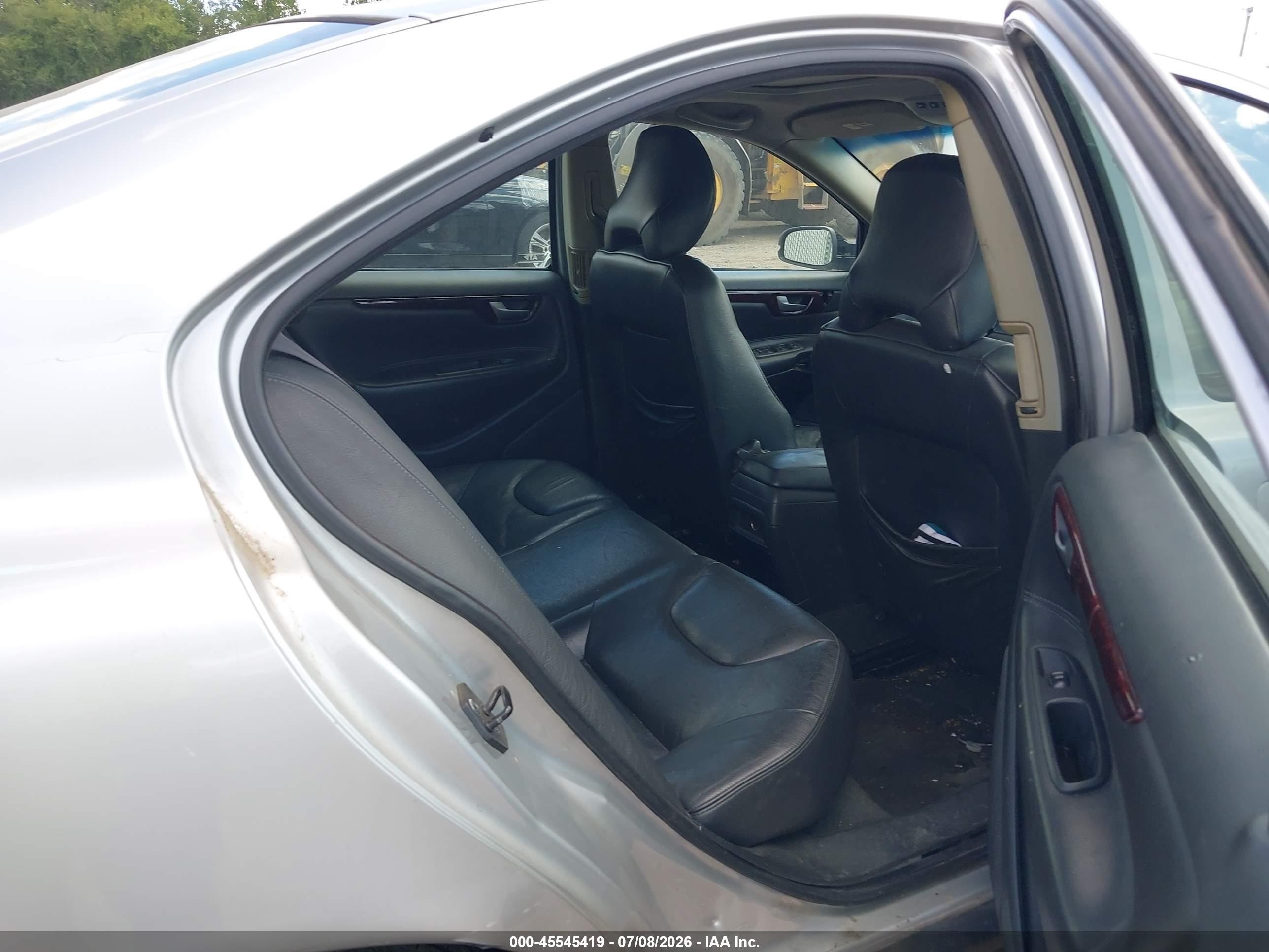 2004 Volvo S60 2.4 Silver vin: YV1RS61T042341271