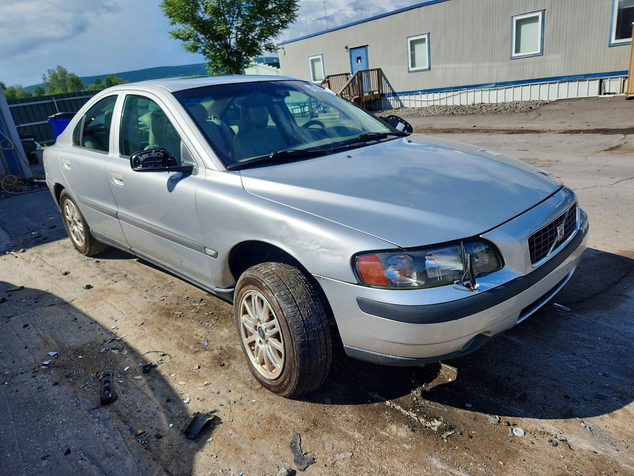 2004 Volvo S60 Gold vin: YV1RS61T142343630