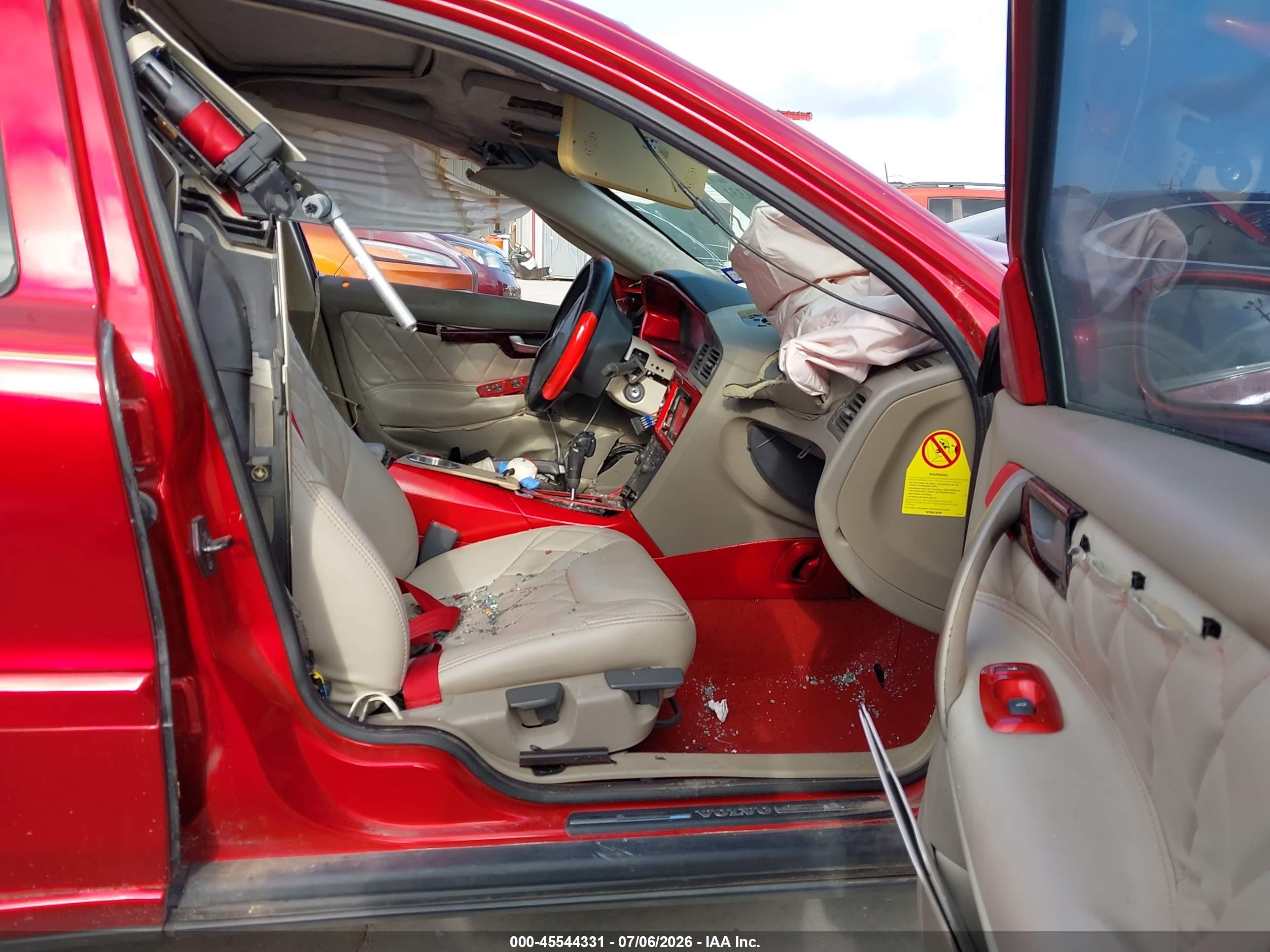 2003 Volvo S60 2.4 Red vin: YV1RS61T532279221