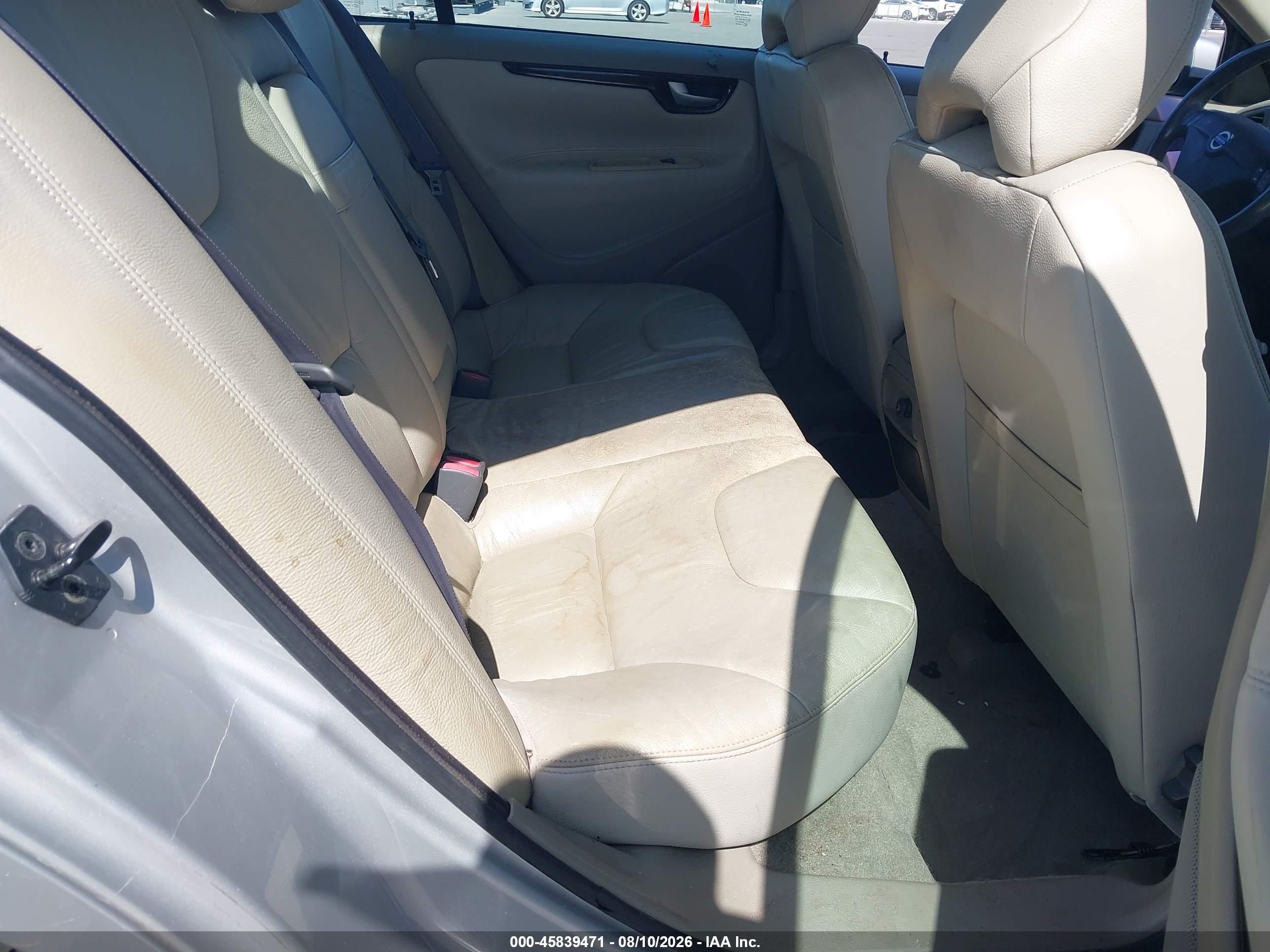 2004 Volvo S60 2.4 Silver vin: YV1RS61T742385865