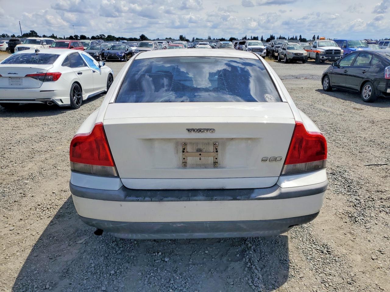 2003 Volvo S60 White vin: YV1RS64A132252317