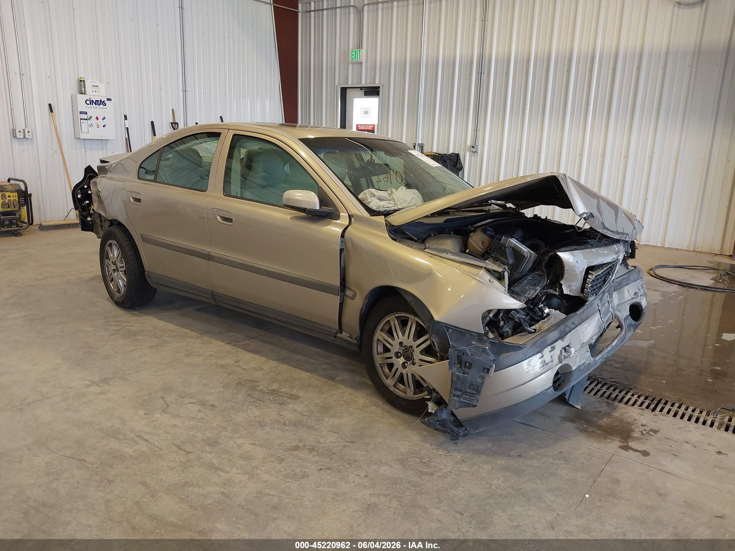 2004 Volvo S60 2.4 Beige vin: YV1RS64A942332420