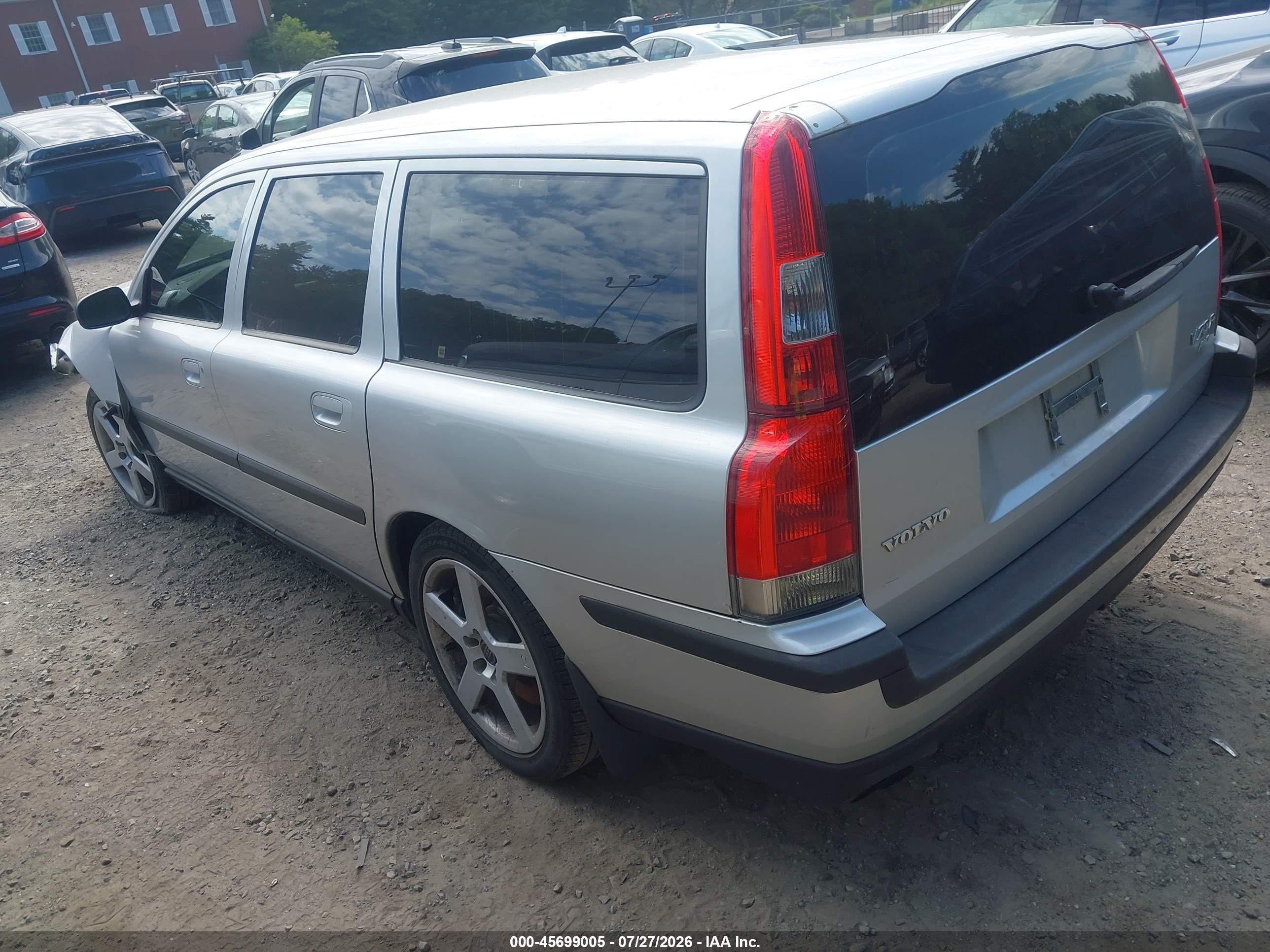 2004 Volvo V70 R Silver vin: YV1SJ52Y942411729