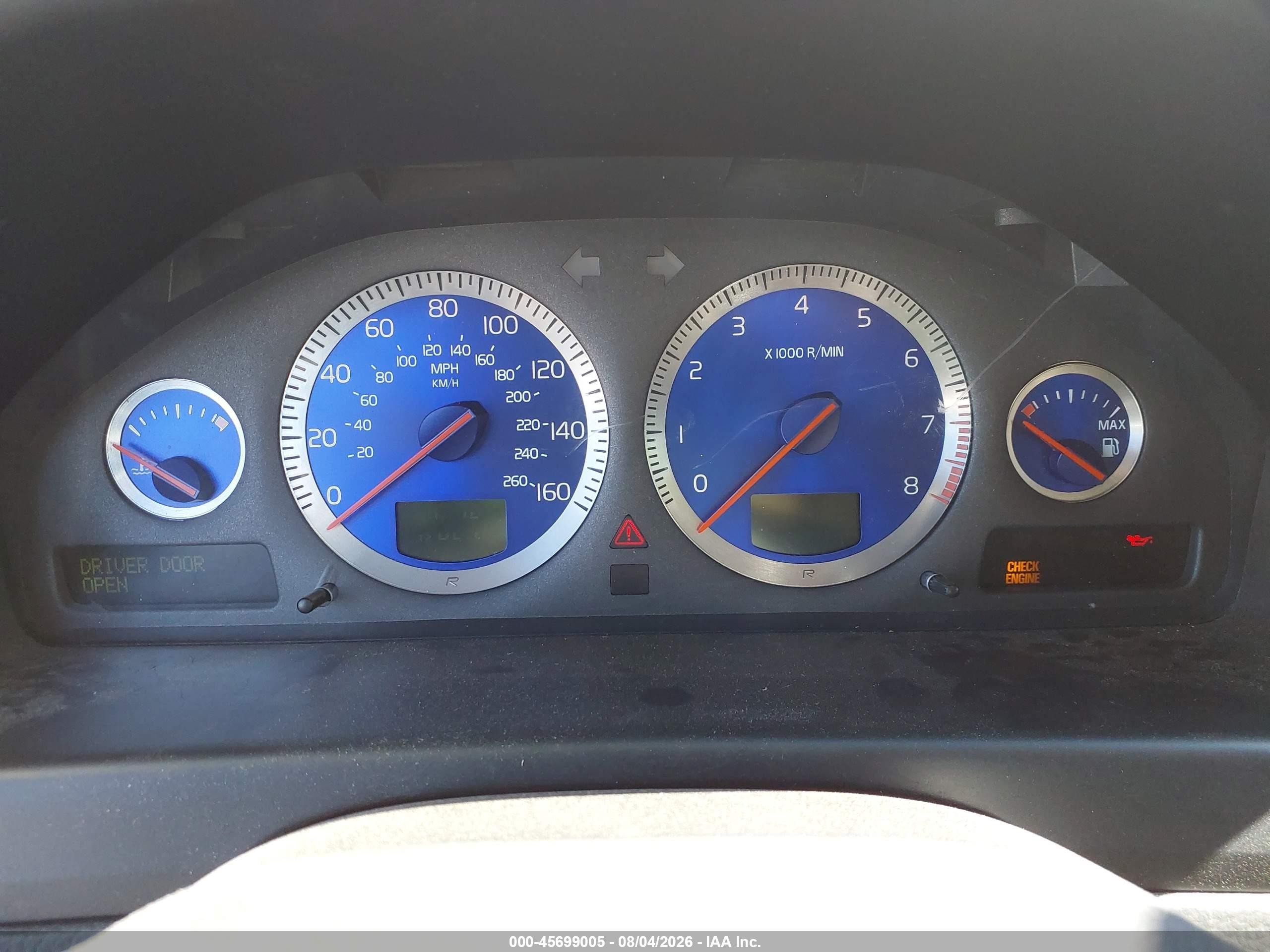2004 Volvo V70 R Silver vin: YV1SJ52Y942411729