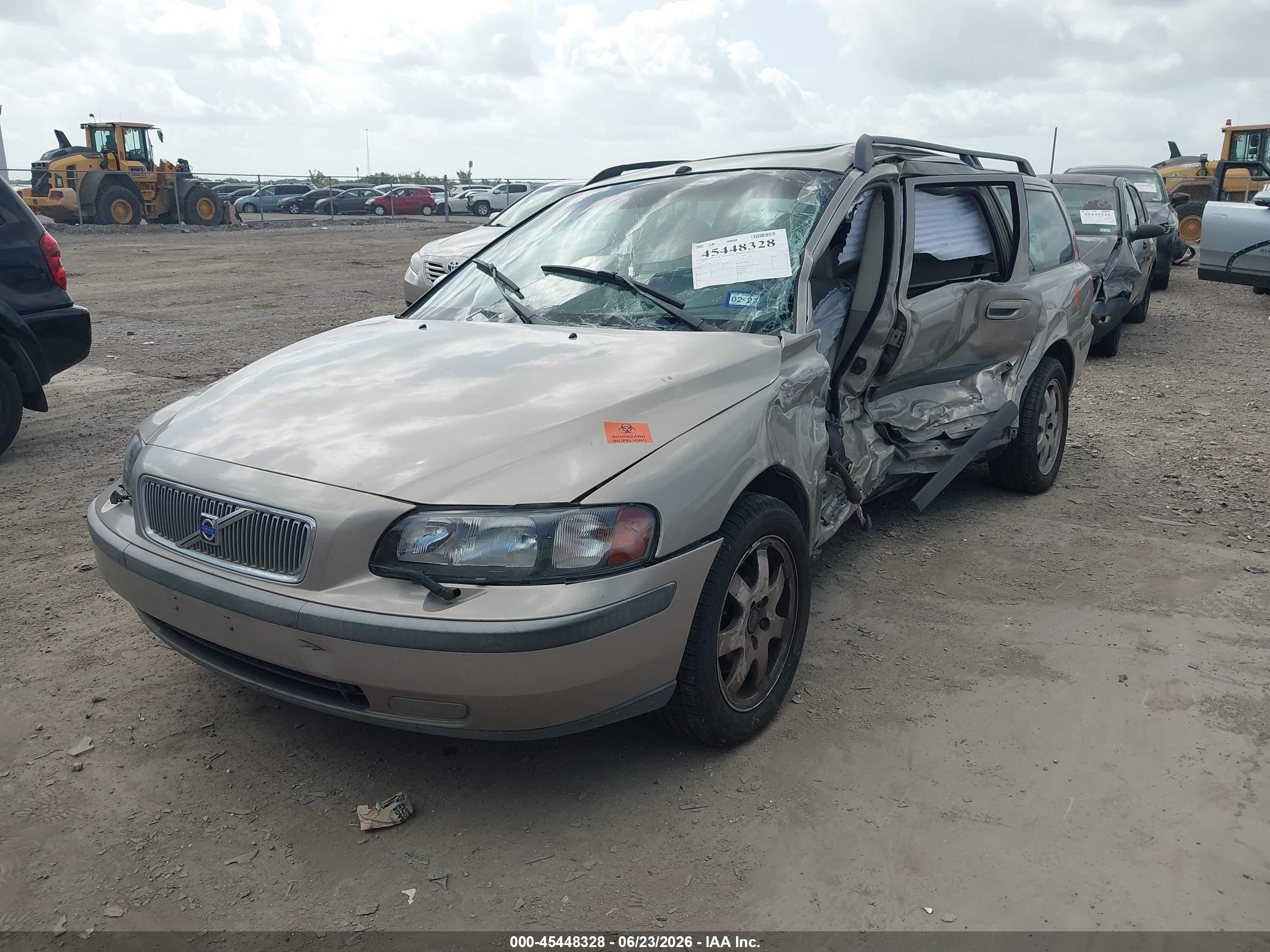 2004 Volvo V70 2.5t Awd Beige vin: YV1SJ59H242429172