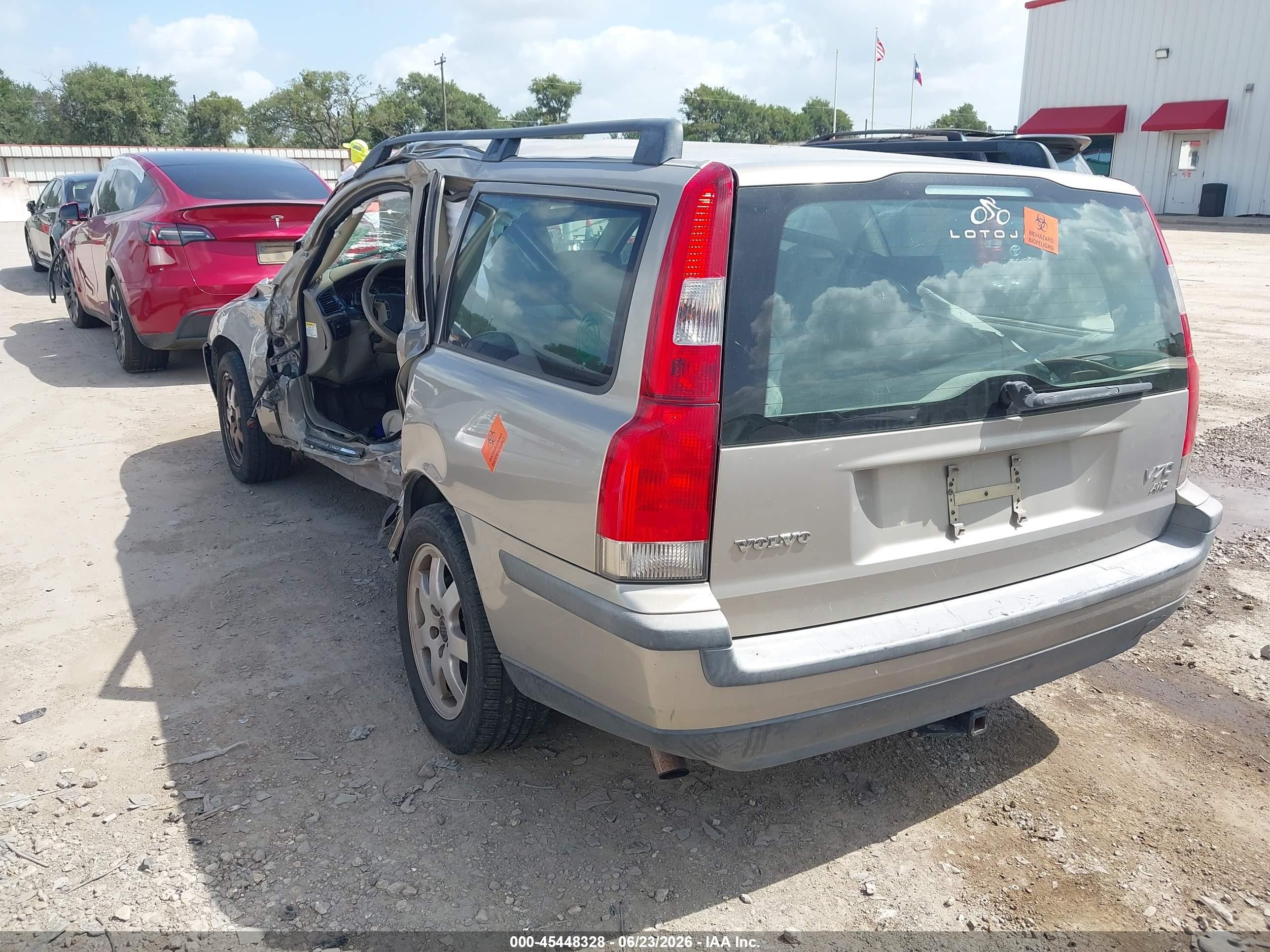 2004 Volvo V70 2.5t Awd Beige vin: YV1SJ59H242429172