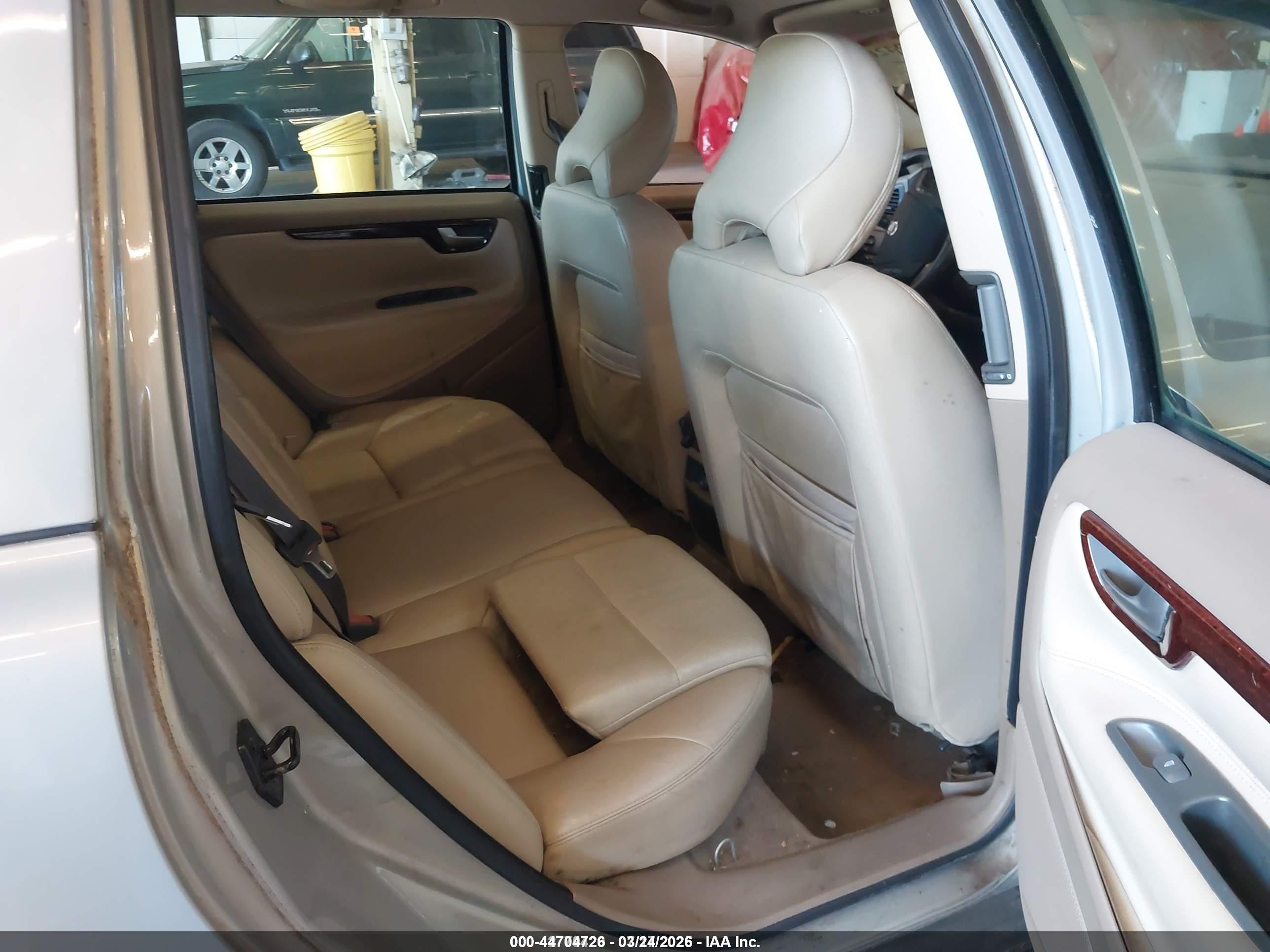 2002 Volvo V70 T5 A Sr/t5 M Sr Tan vin: YV1SW53D021179196