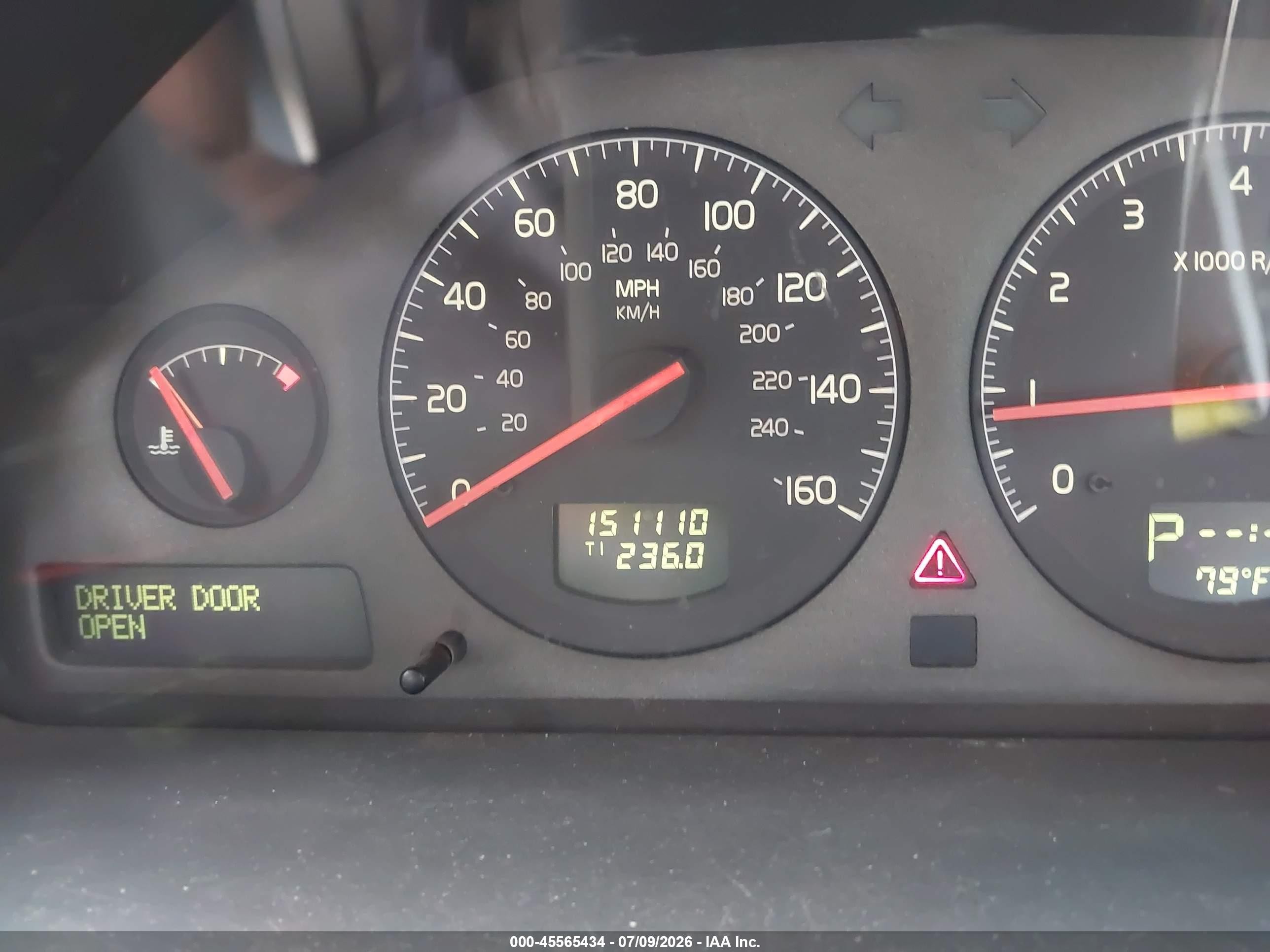 2001 Volvo V70 T5 Silver vin: YV1SW53D212101463