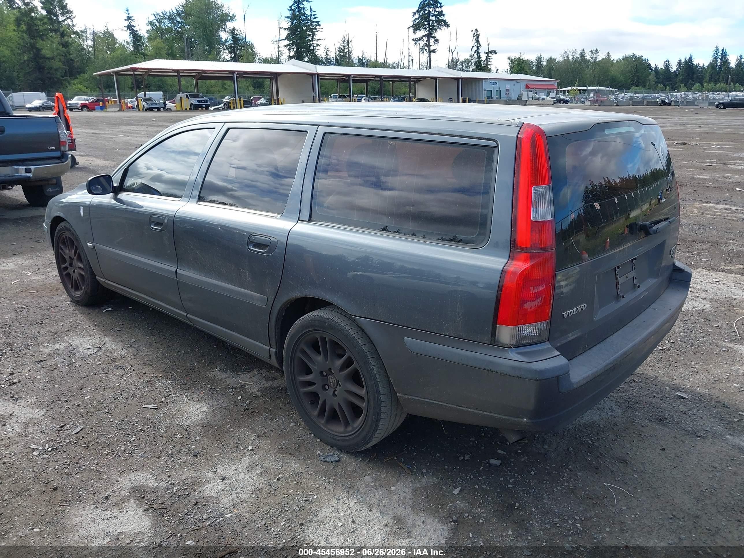 2004 Volvo V70 T5 Gray vin: YV1SW53D842364688