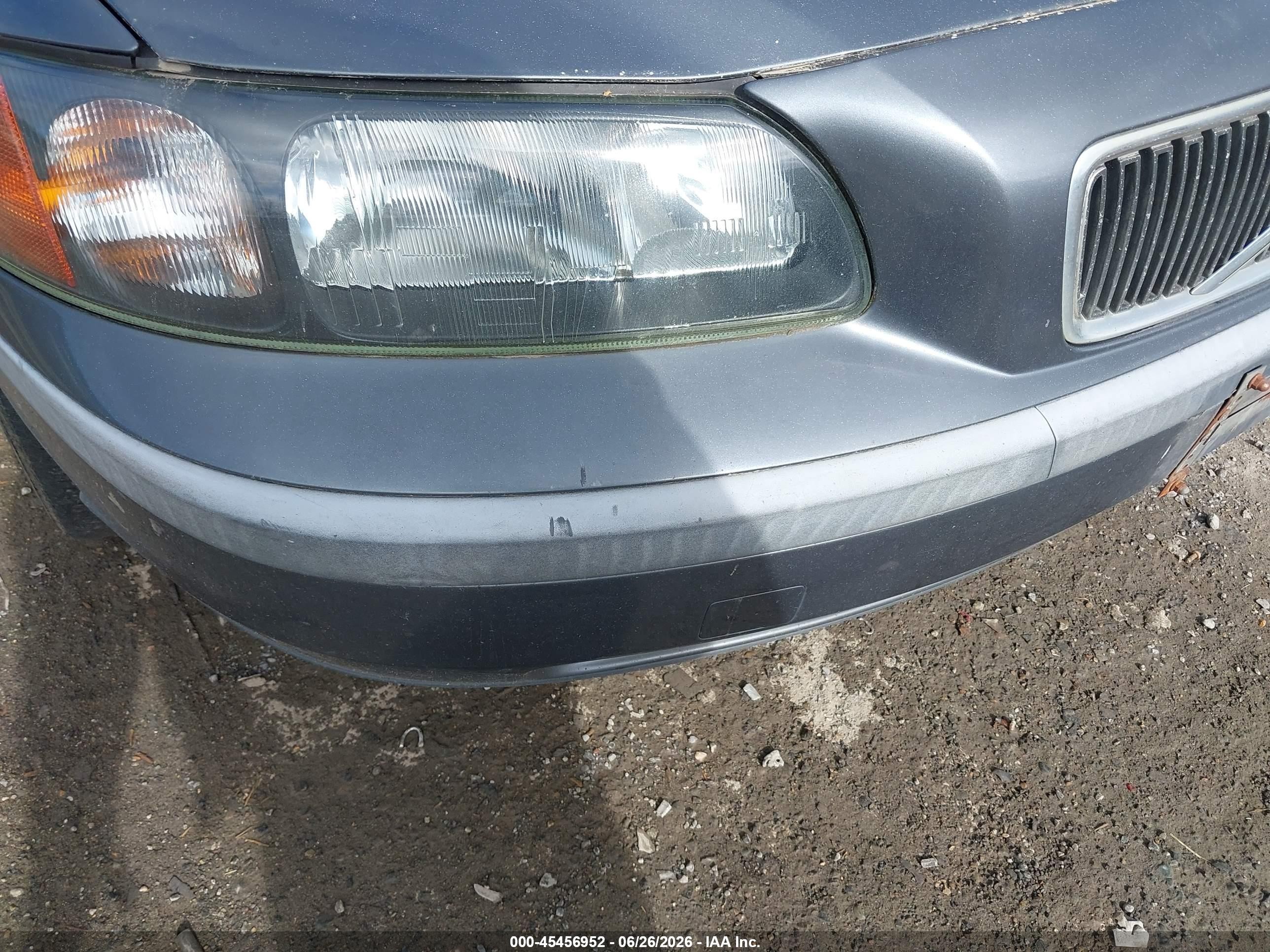 2004 Volvo V70 T5 Gray vin: YV1SW53D842364688