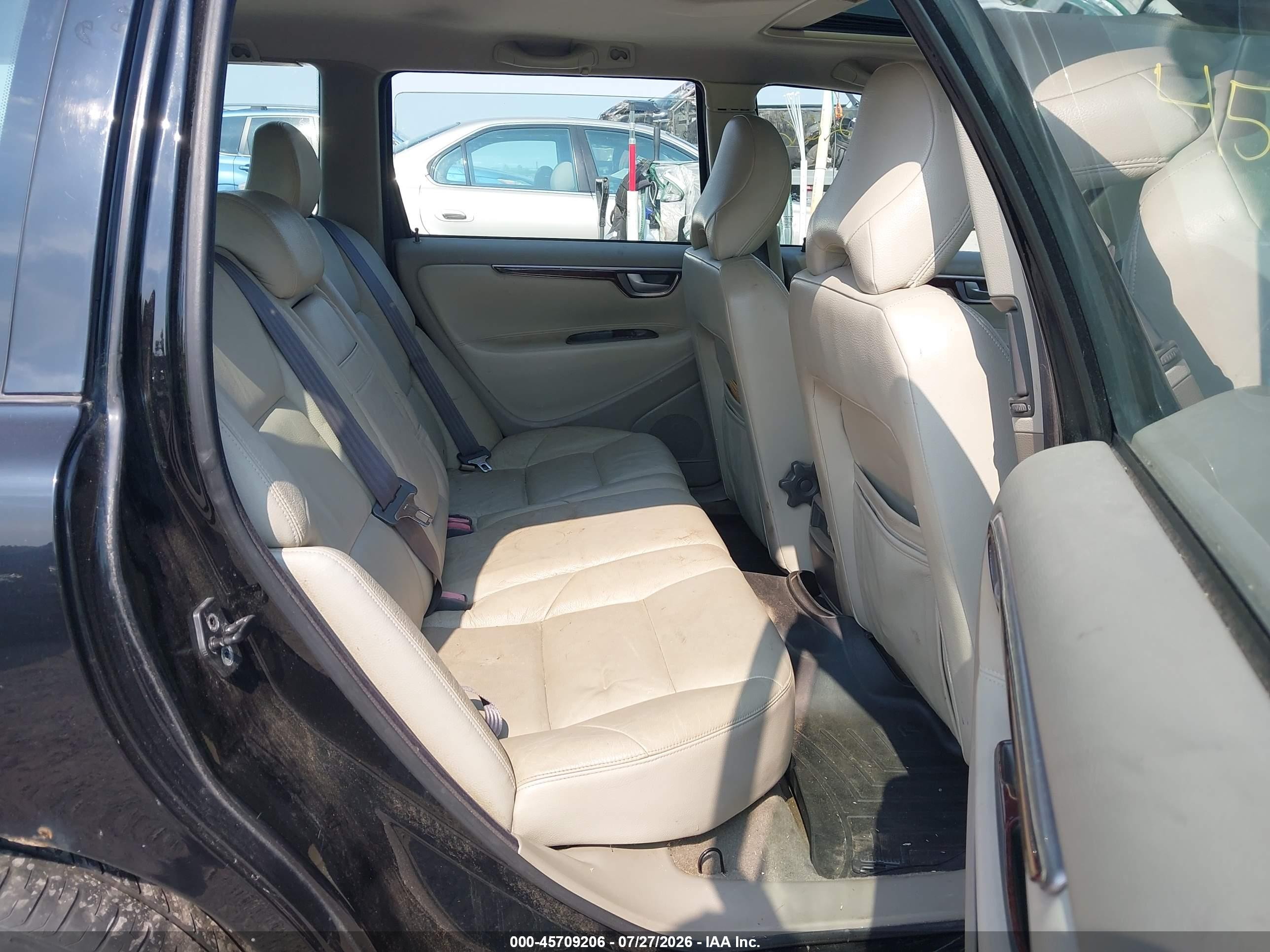 2002 Volvo V70 T5 Черный vin: YV1SW53D921174370