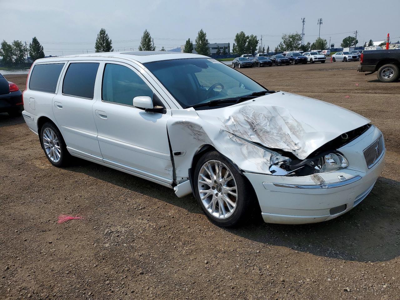 2005 Volvo V70 T5 Turbo Белый vin: YV1SW547652484970