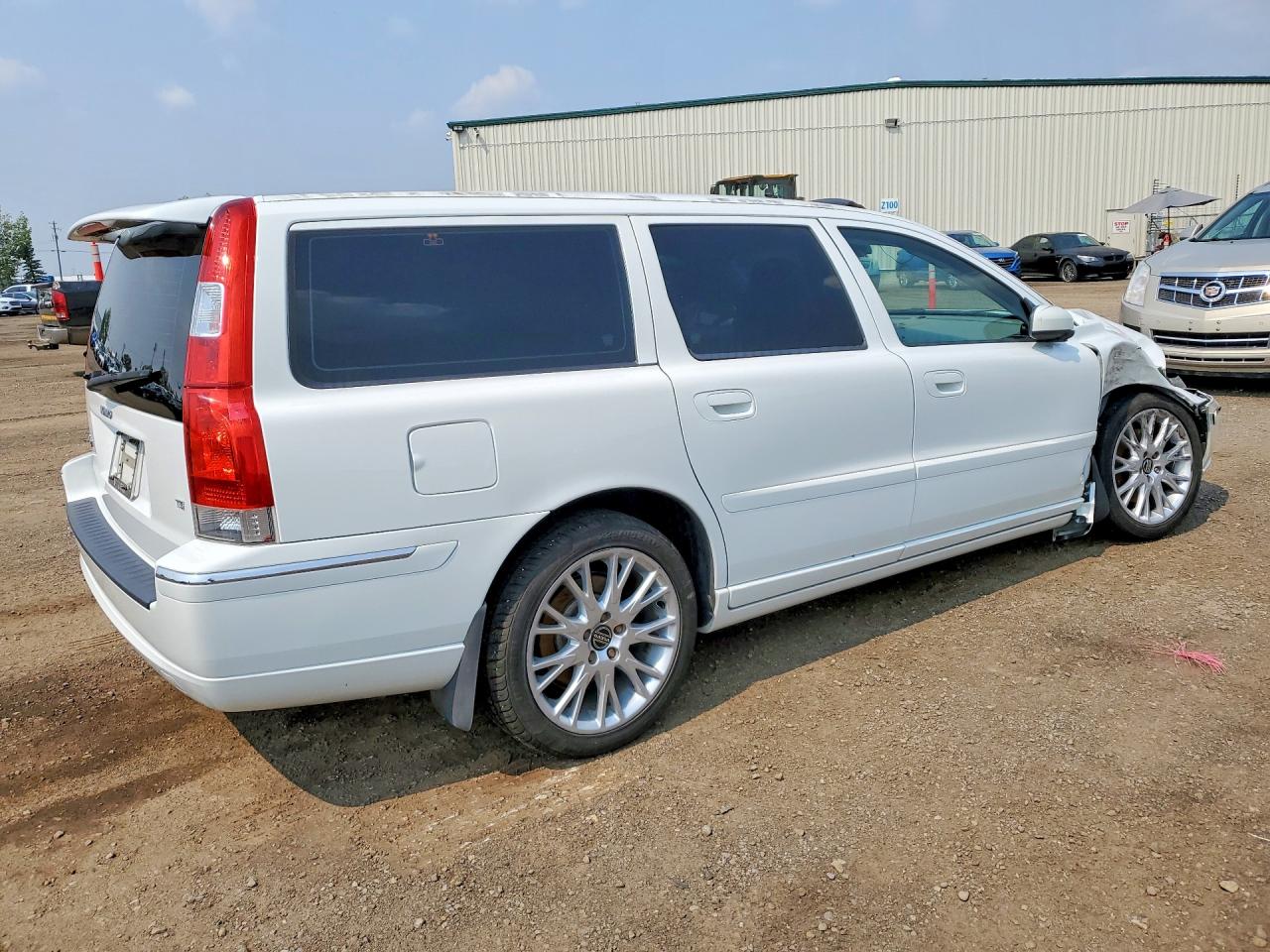 2005 Volvo V70 T5 Turbo Белый vin: YV1SW547652484970
