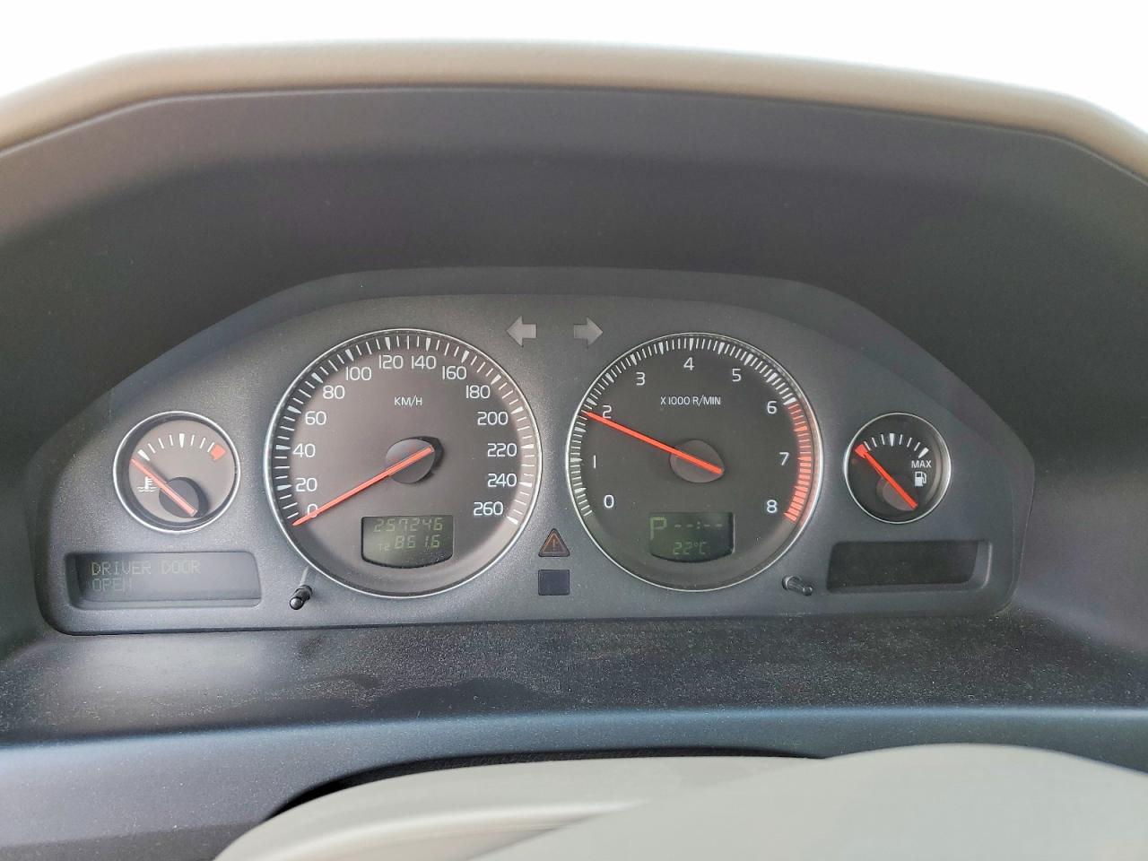 2005 Volvo V70 T5 Turbo Белый vin: YV1SW547652484970