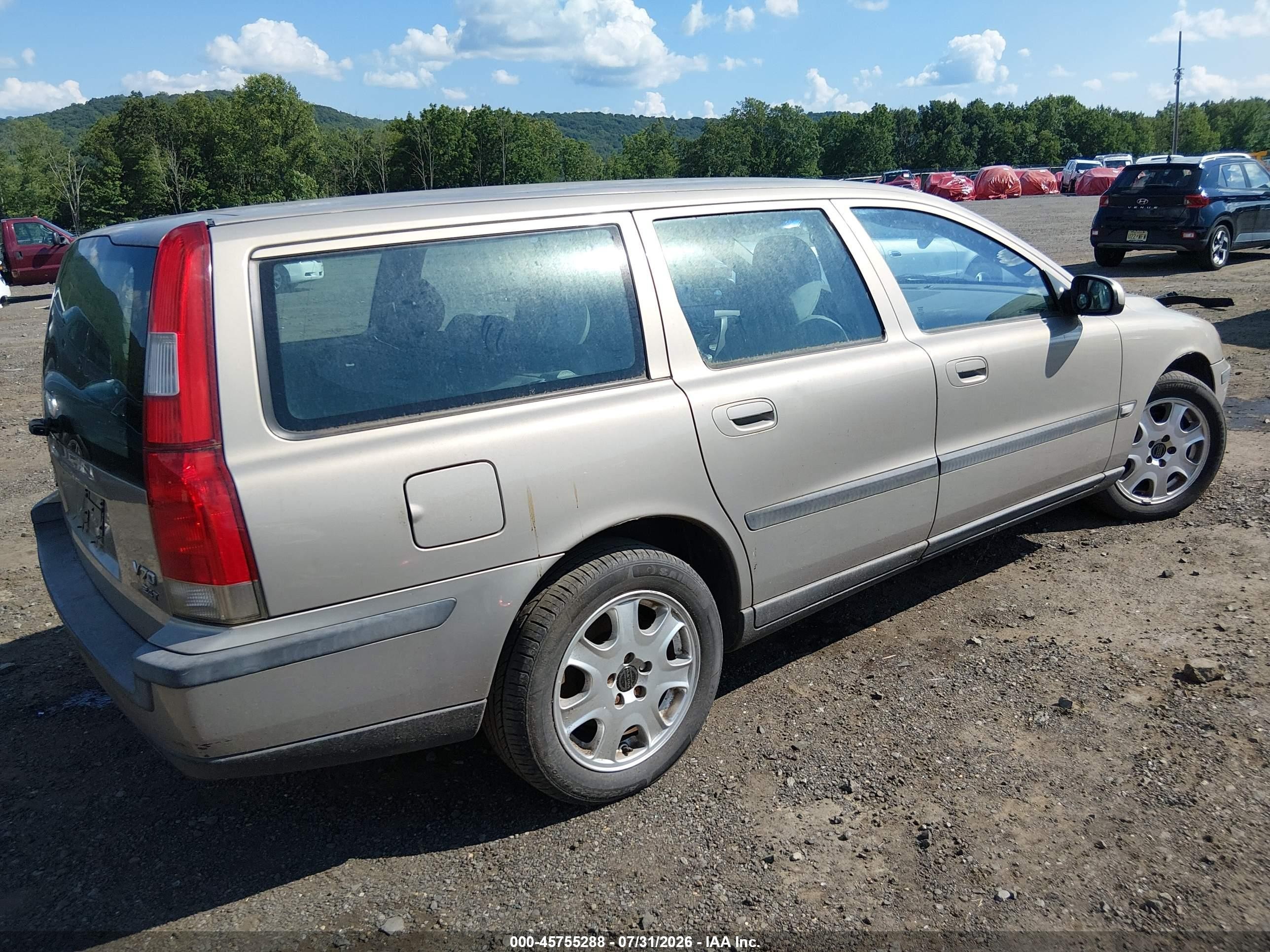 2001 Volvo V70 2.4t Tan vin: YV1SW58D212112231