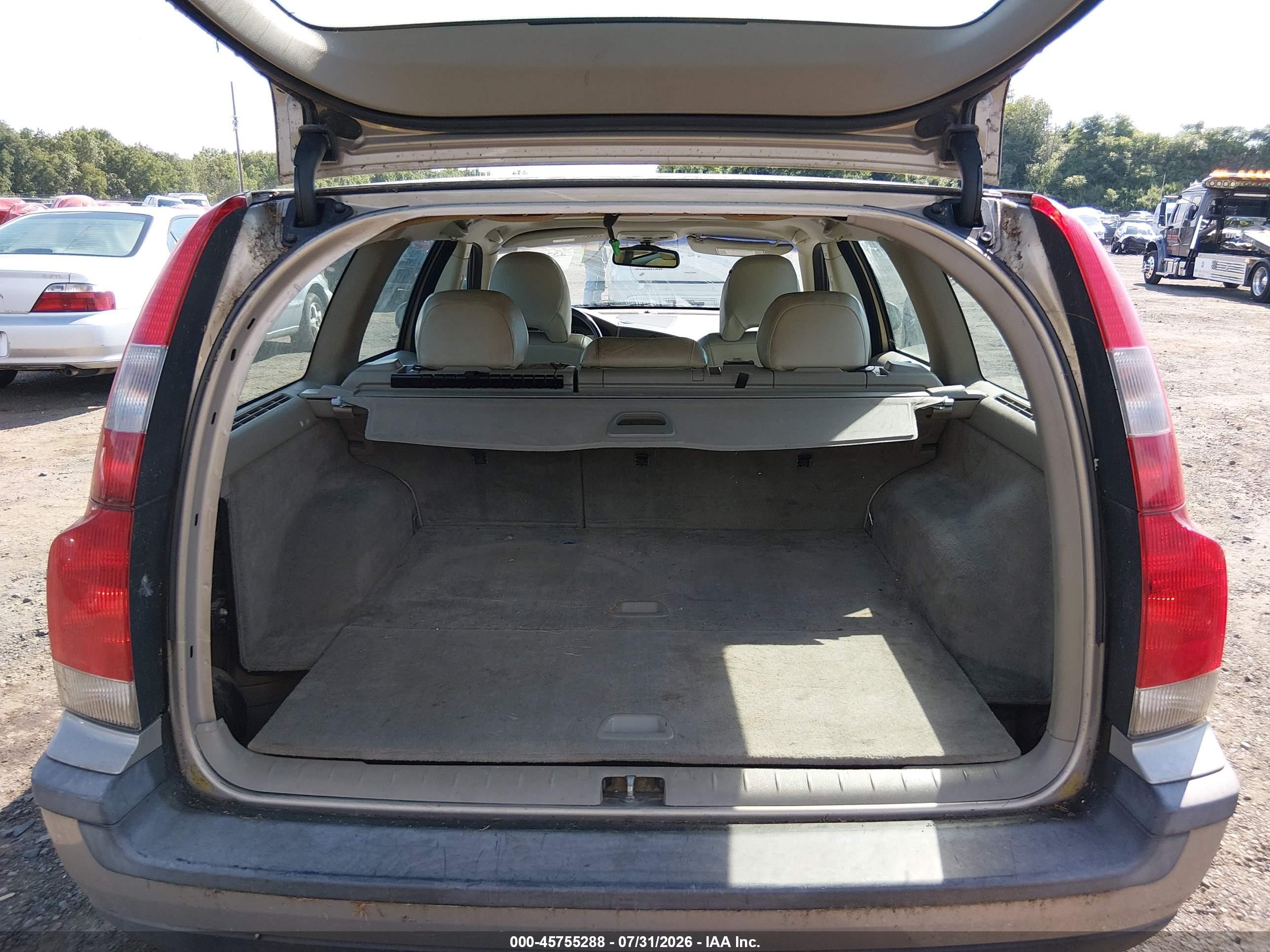 2001 Volvo V70 2.4t Tan vin: YV1SW58D212112231