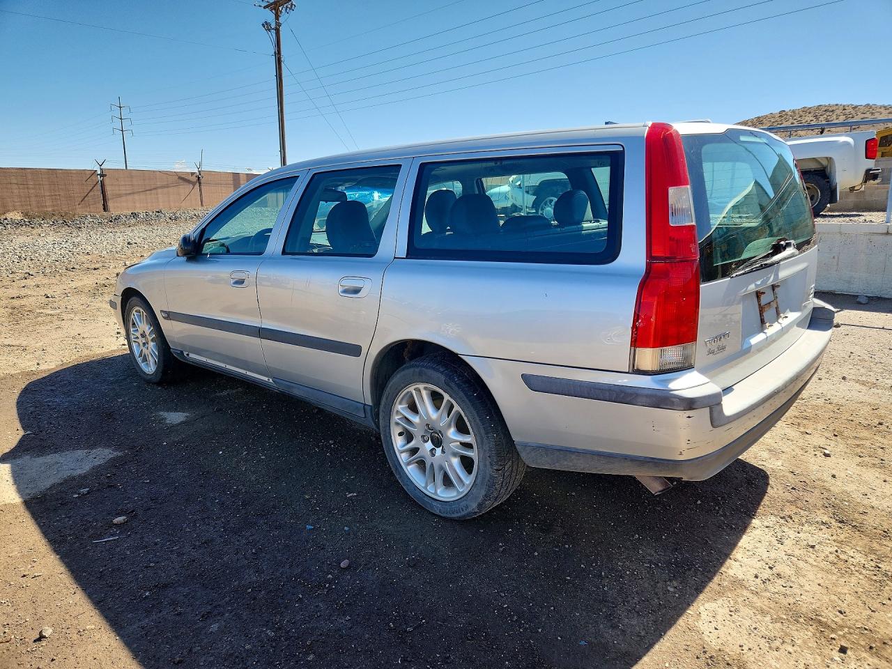 2002 Volvo V70 2.4t Серебряный vin: YV1SW58D922239902