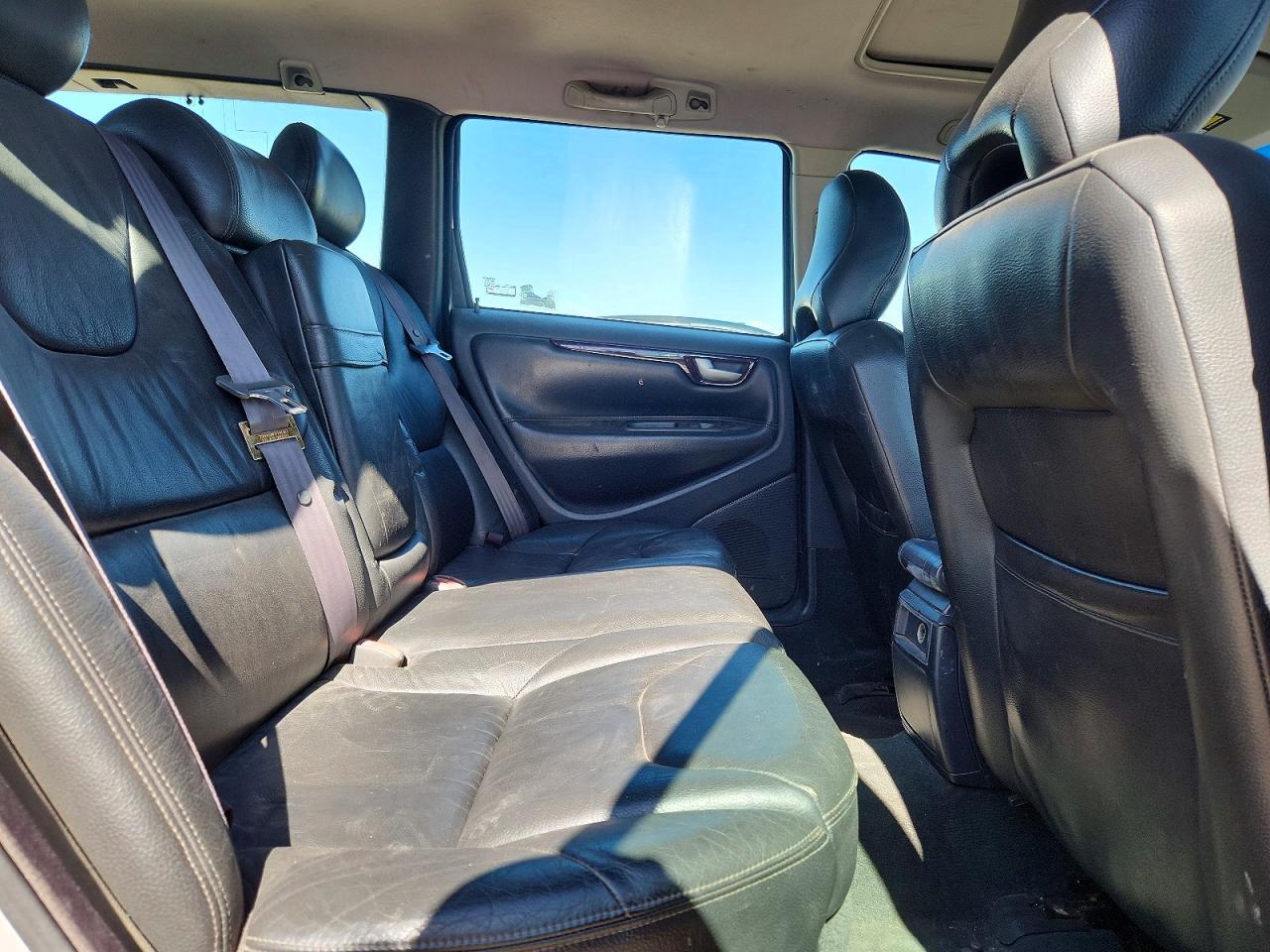 2002 Volvo V70 2.4t Серебряный vin: YV1SW58D922239902