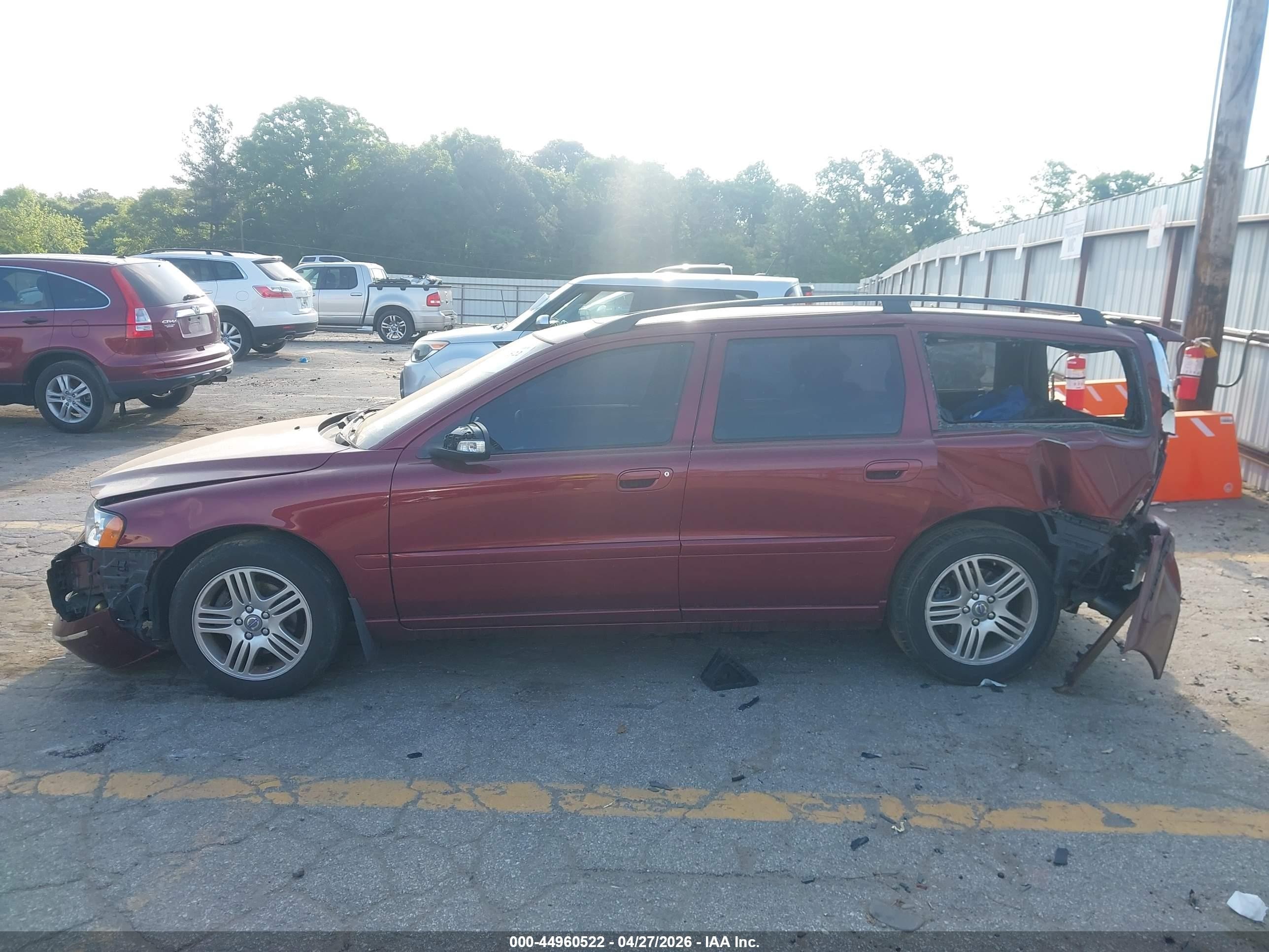 2007 Volvo V70 2.5t Maroon vin: YV1SW592271663786