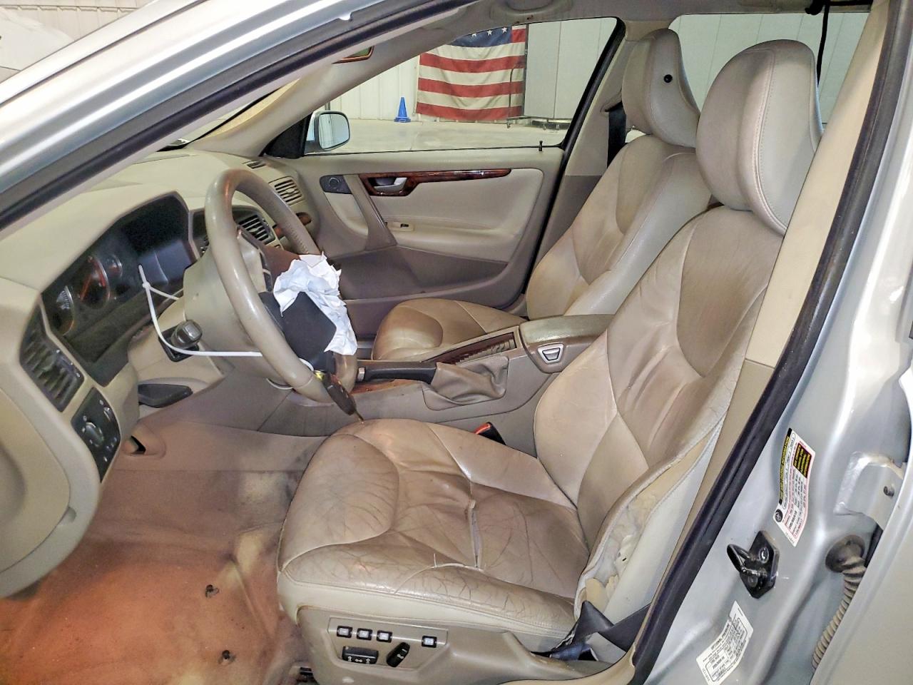2005 Volvo V70 Fwd Silver vin: YV1SW592352491131