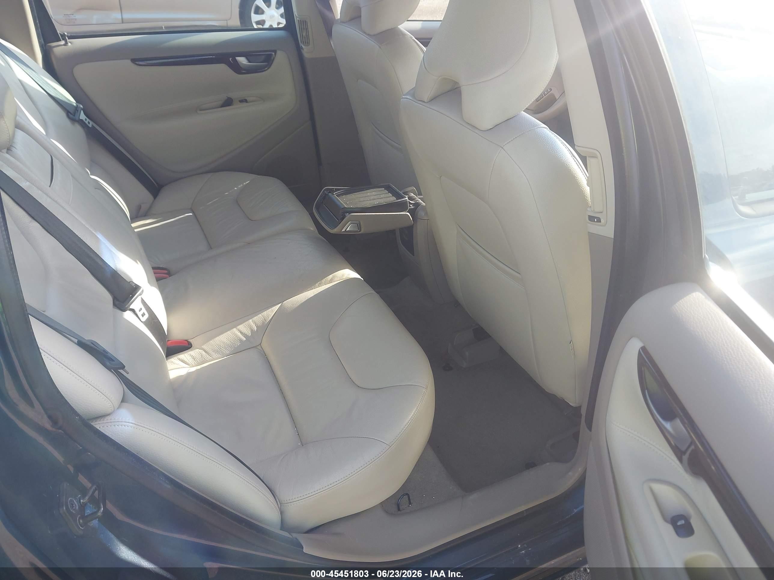 2006 Volvo V70 2.5t Blue vin: YV1SW592362587312