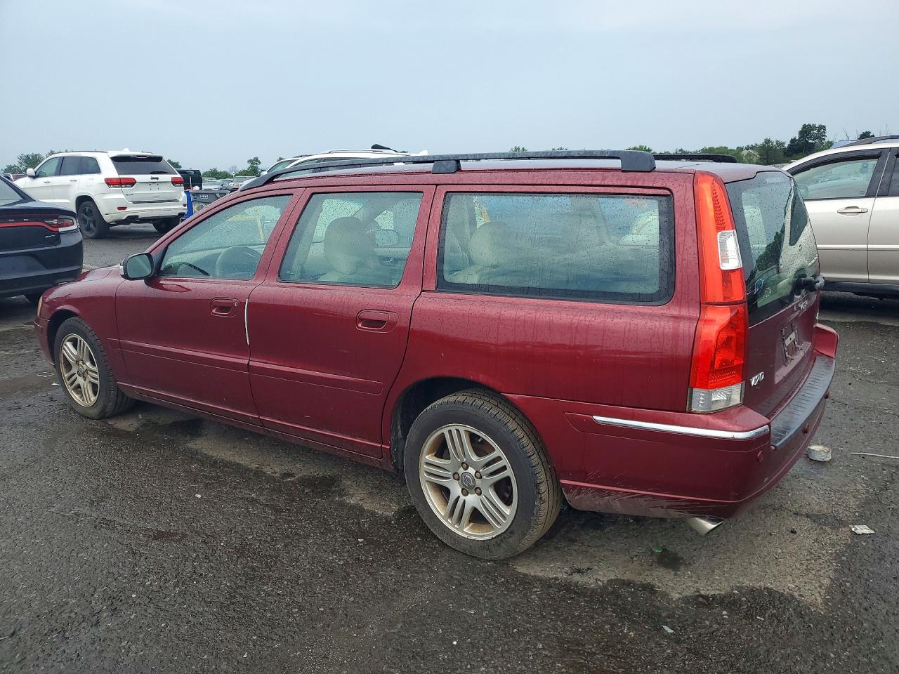 2007 Volvo V70 2.5t Red vin: YV1SW592872624811