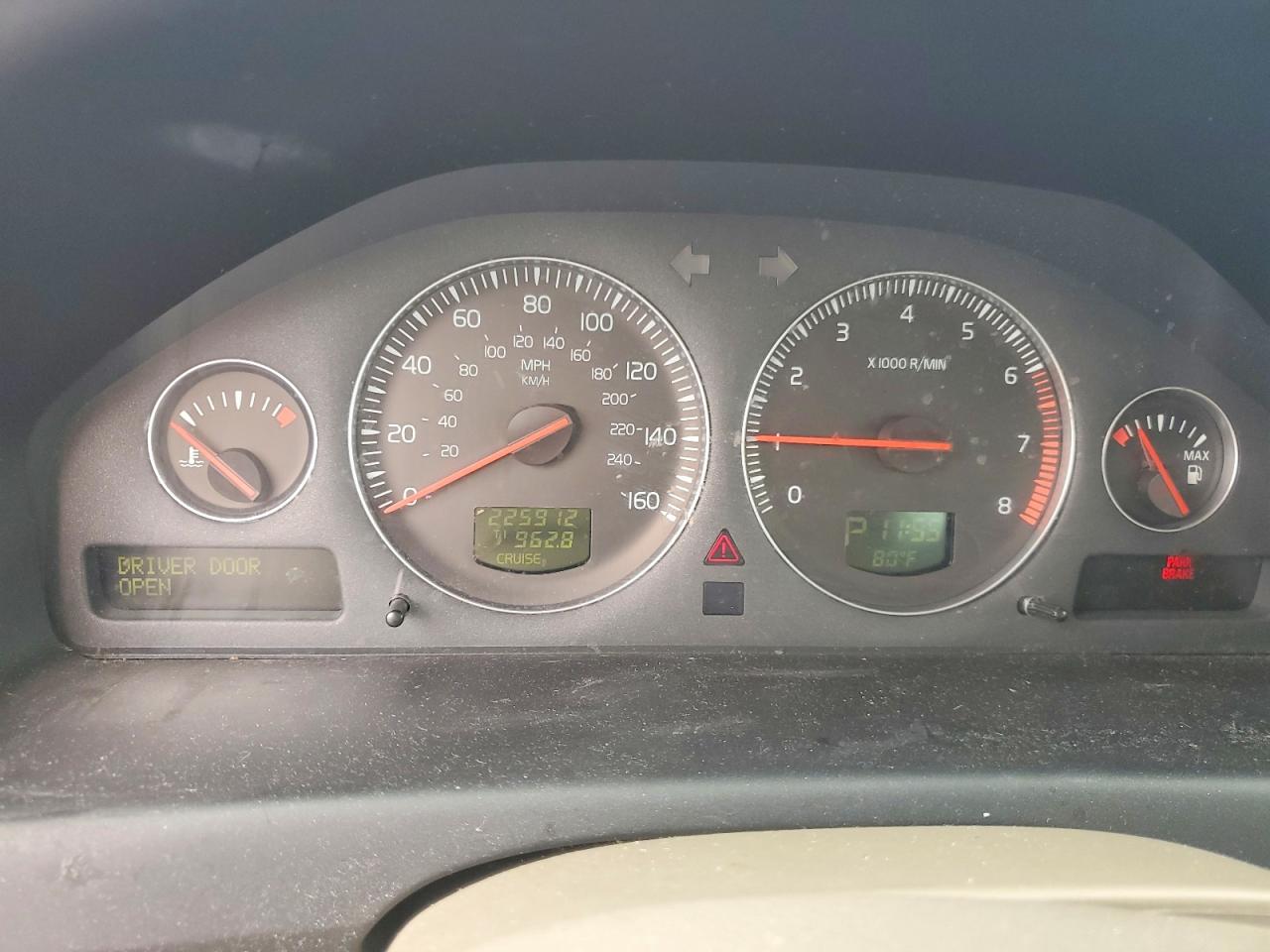 2007 Volvo V70 2.5t Red vin: YV1SW592872624811