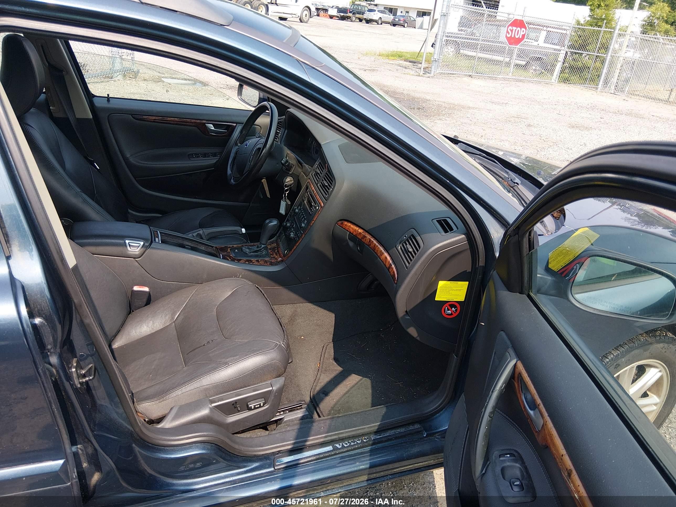 2005 Volvo V70 2.5t A/2.5t A Sr Gray vin: YV1SW592X51510294