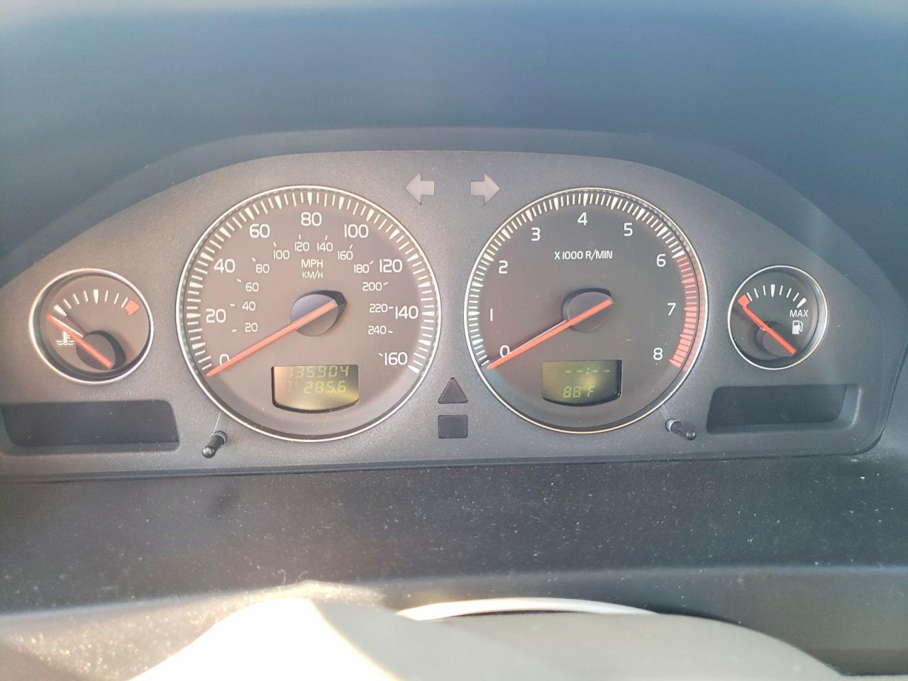 2004 Volvo V70 Fwd Silver vin: YV1SW59V242451163