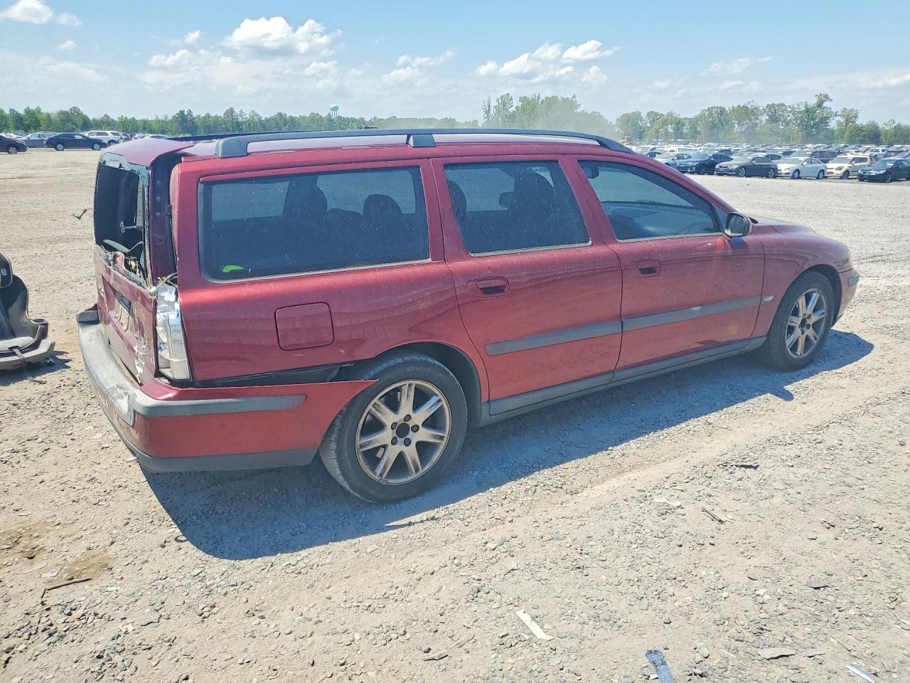 2004 Volvo V70 Fwd Red vin: YV1SW59V542438567