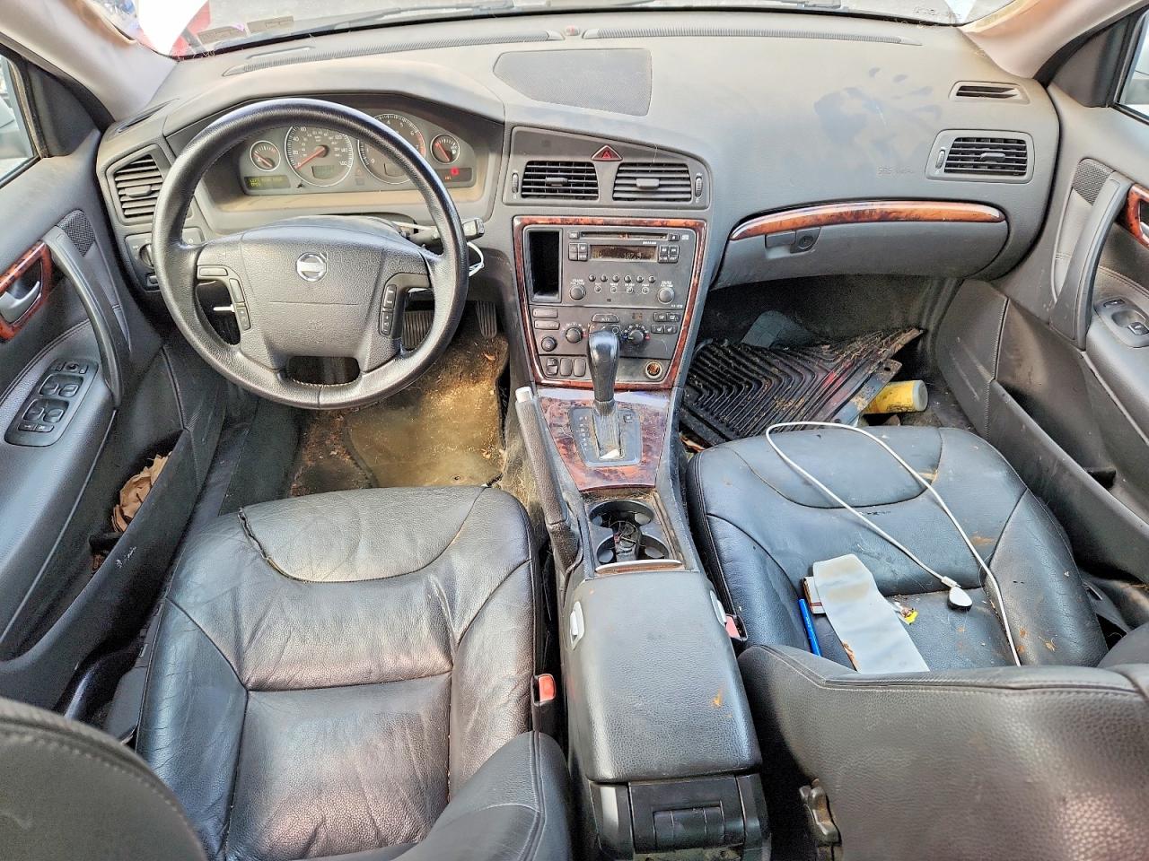 2006 Volvo V70 Серебряный vin: YV1SW612062531572