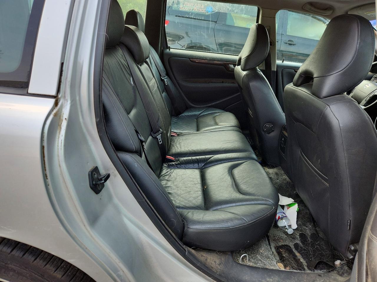 2006 Volvo V70 Серебряный vin: YV1SW612062531572