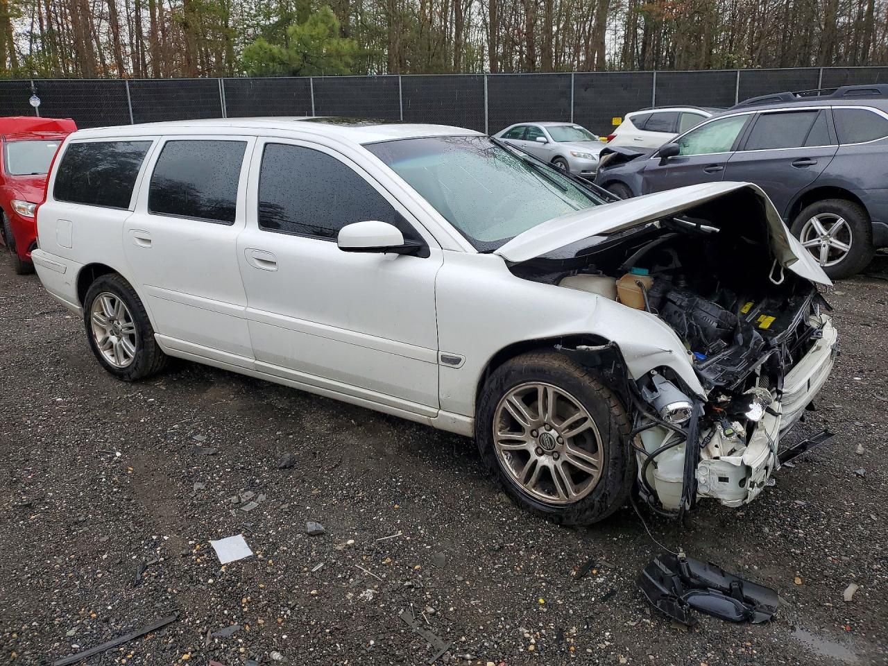 2006 Volv V70 White vin: YV1SW612162587049