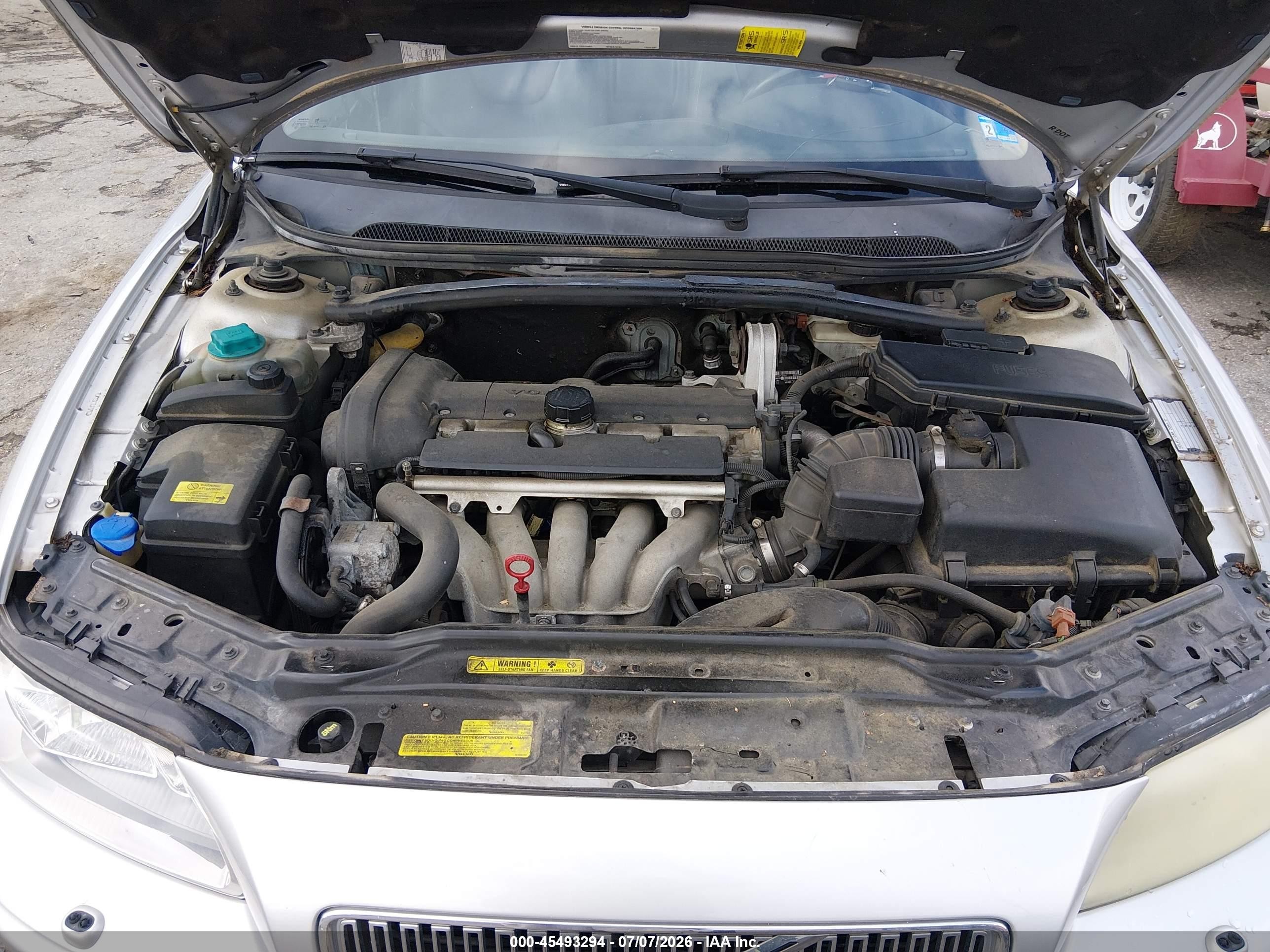 2005 Volvo V70 2.4 A/2.4 A Sr/2.4 M/2.4 M Sr Silver vin: YV1SW612451510759