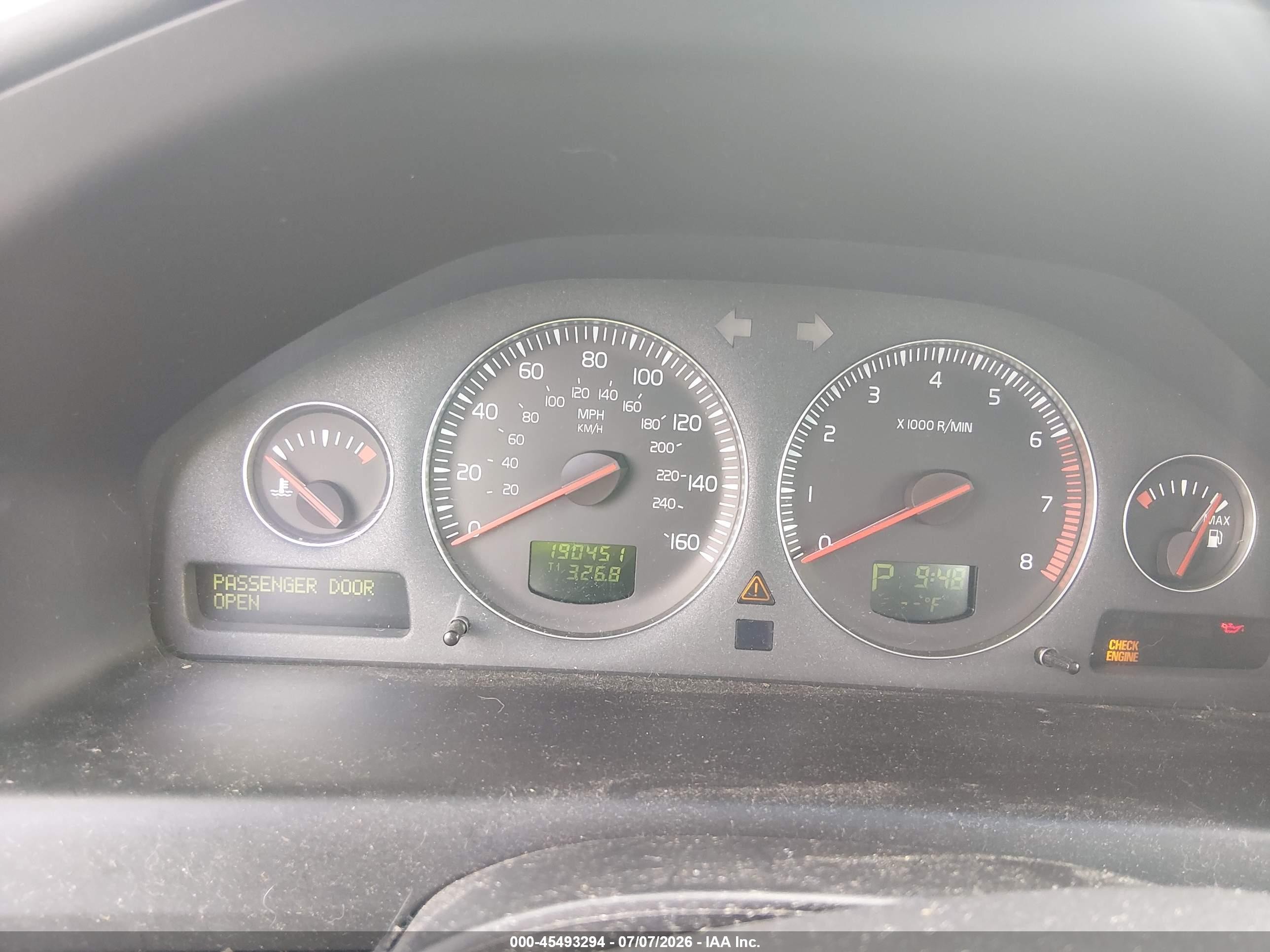 2005 Volvo V70 2.4 A/2.4 A Sr/2.4 M/2.4 M Sr Silver vin: YV1SW612451510759