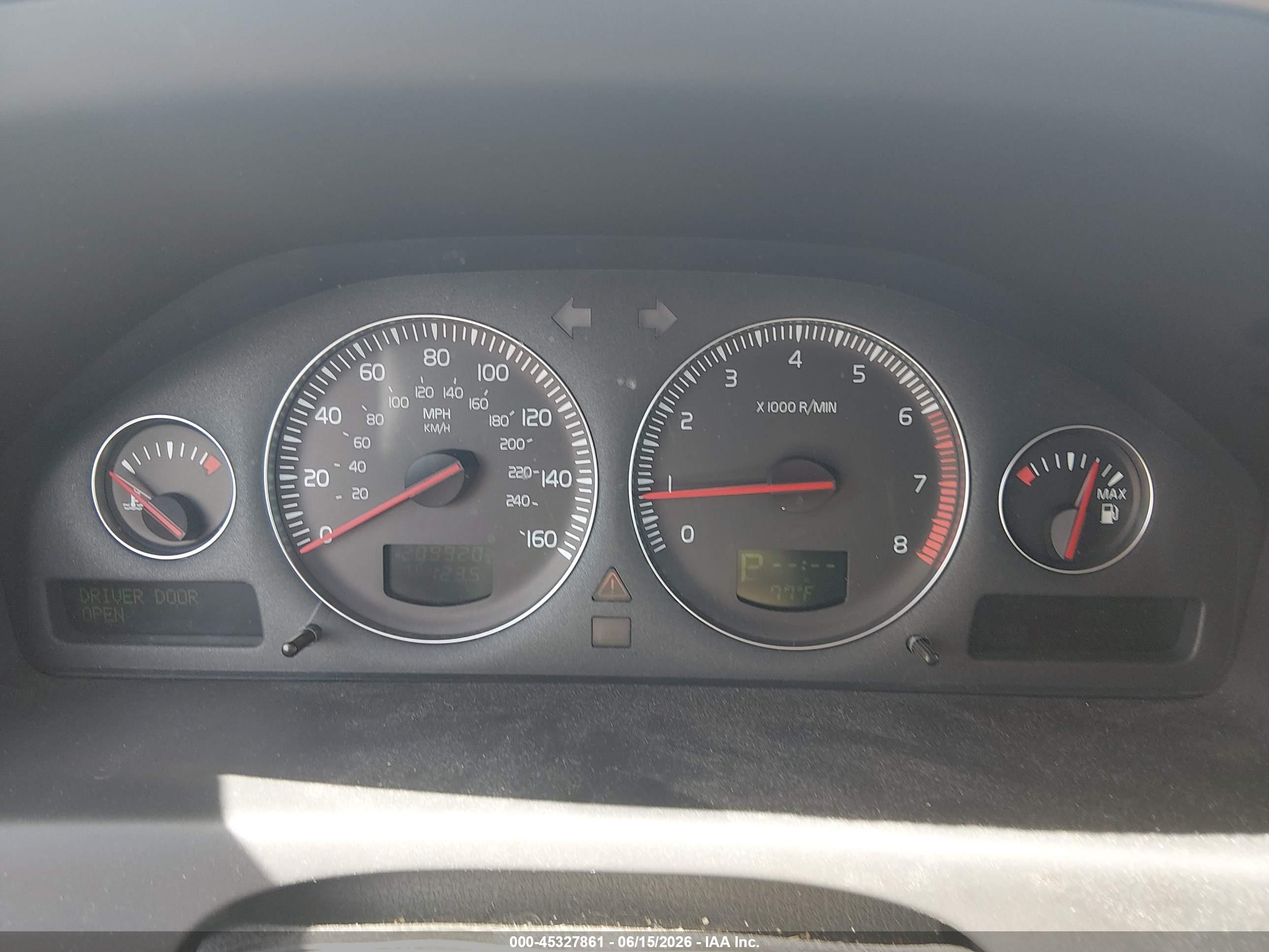 2007 Volvo V70 2.4 Silver vin: YV1SW612572650980