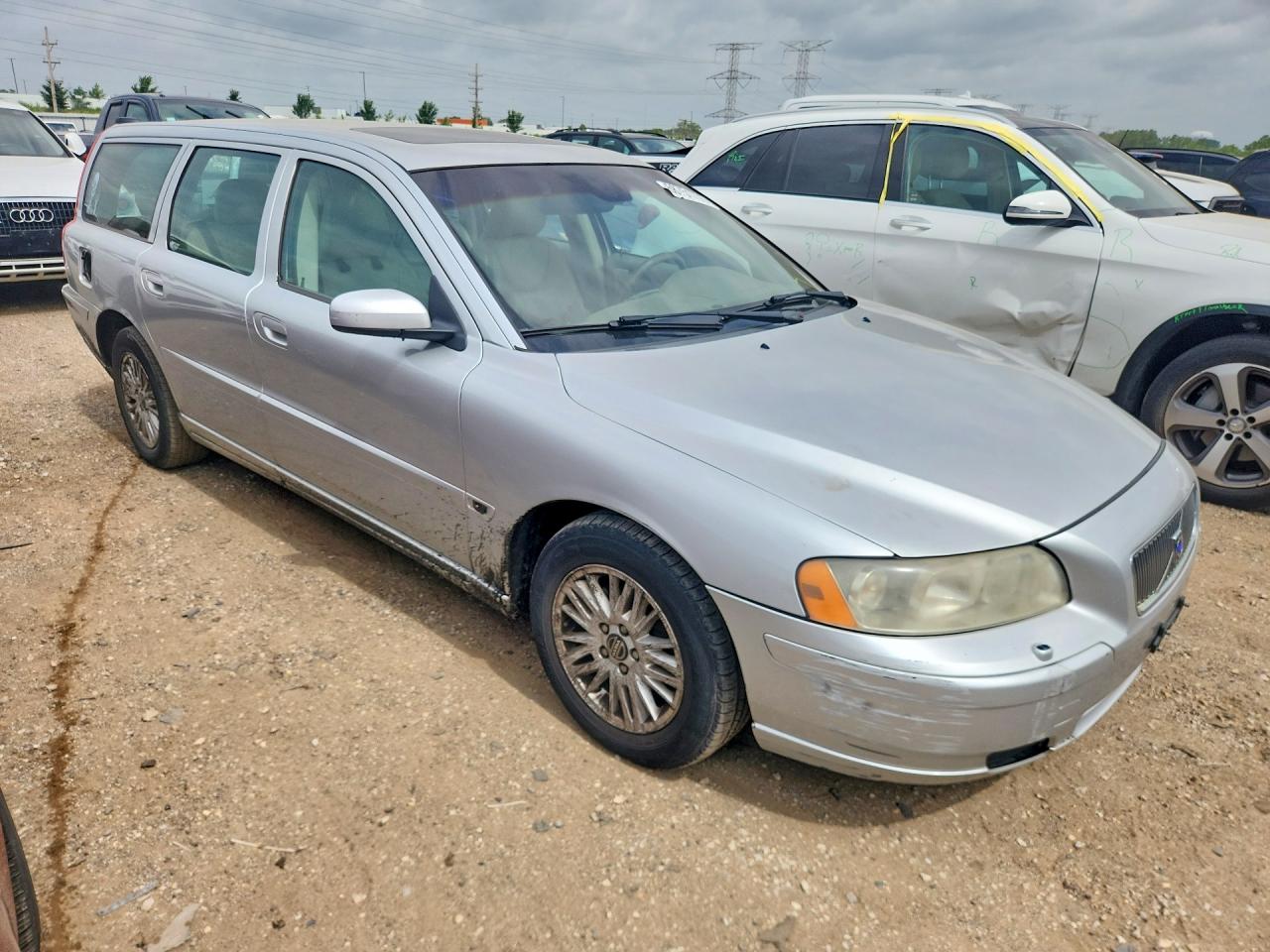 2005 Volvo V70 Серебряный vin: YV1SW612852496083