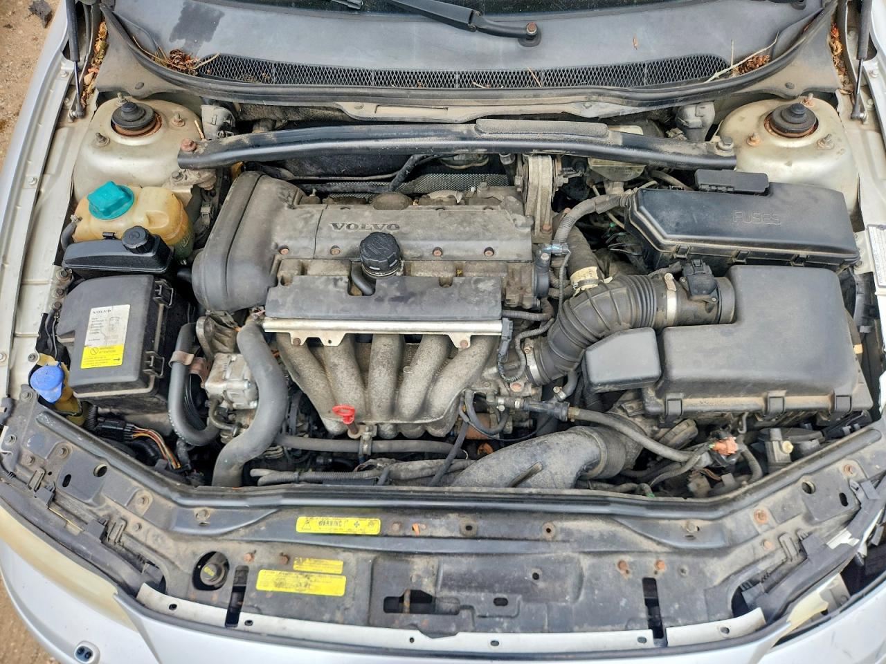 2005 Volvo V70 Серебряный vin: YV1SW612852496083