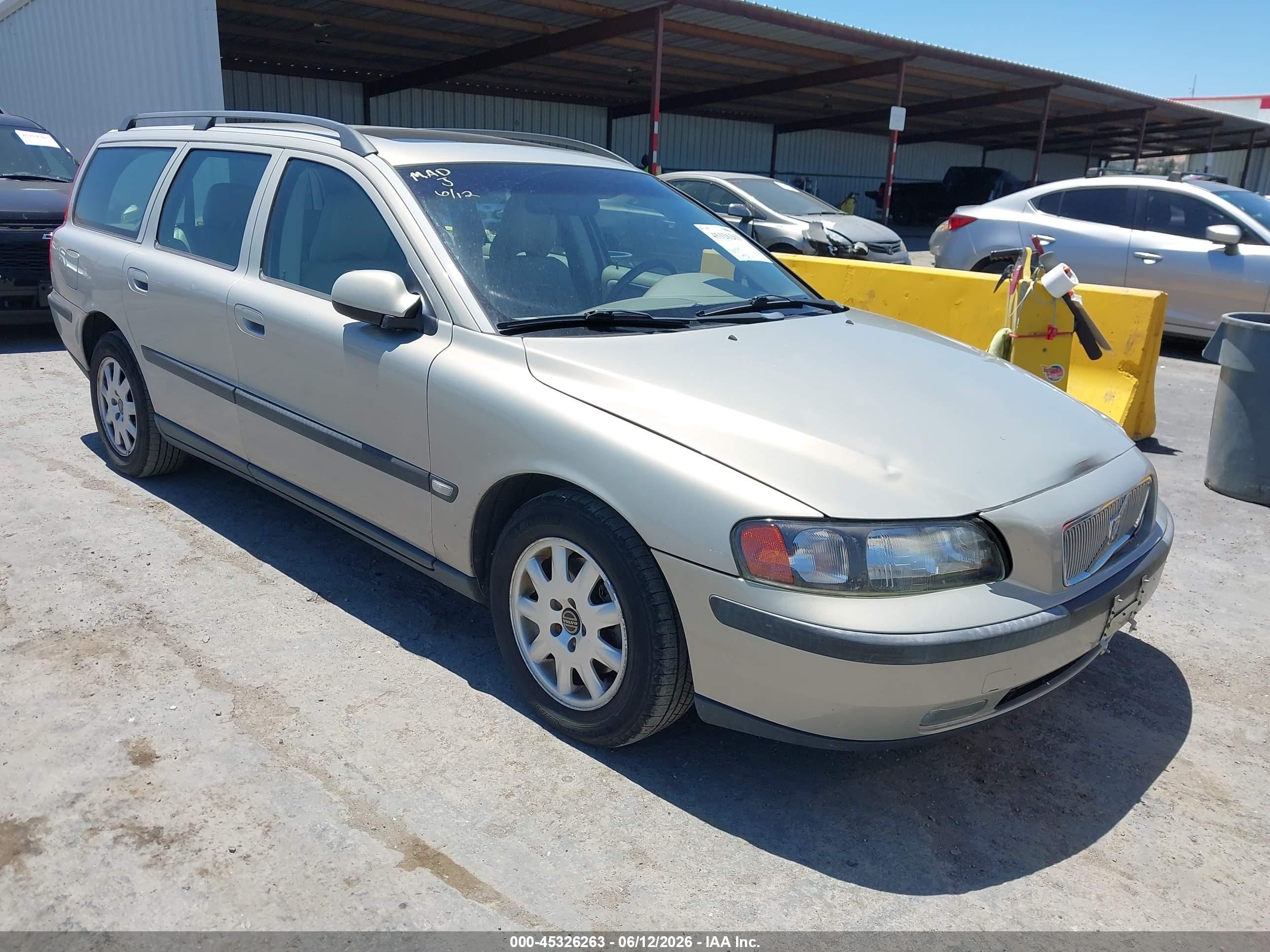 2002 Volvo V70 2.4 Gray vin: YV1SW61R221183738
