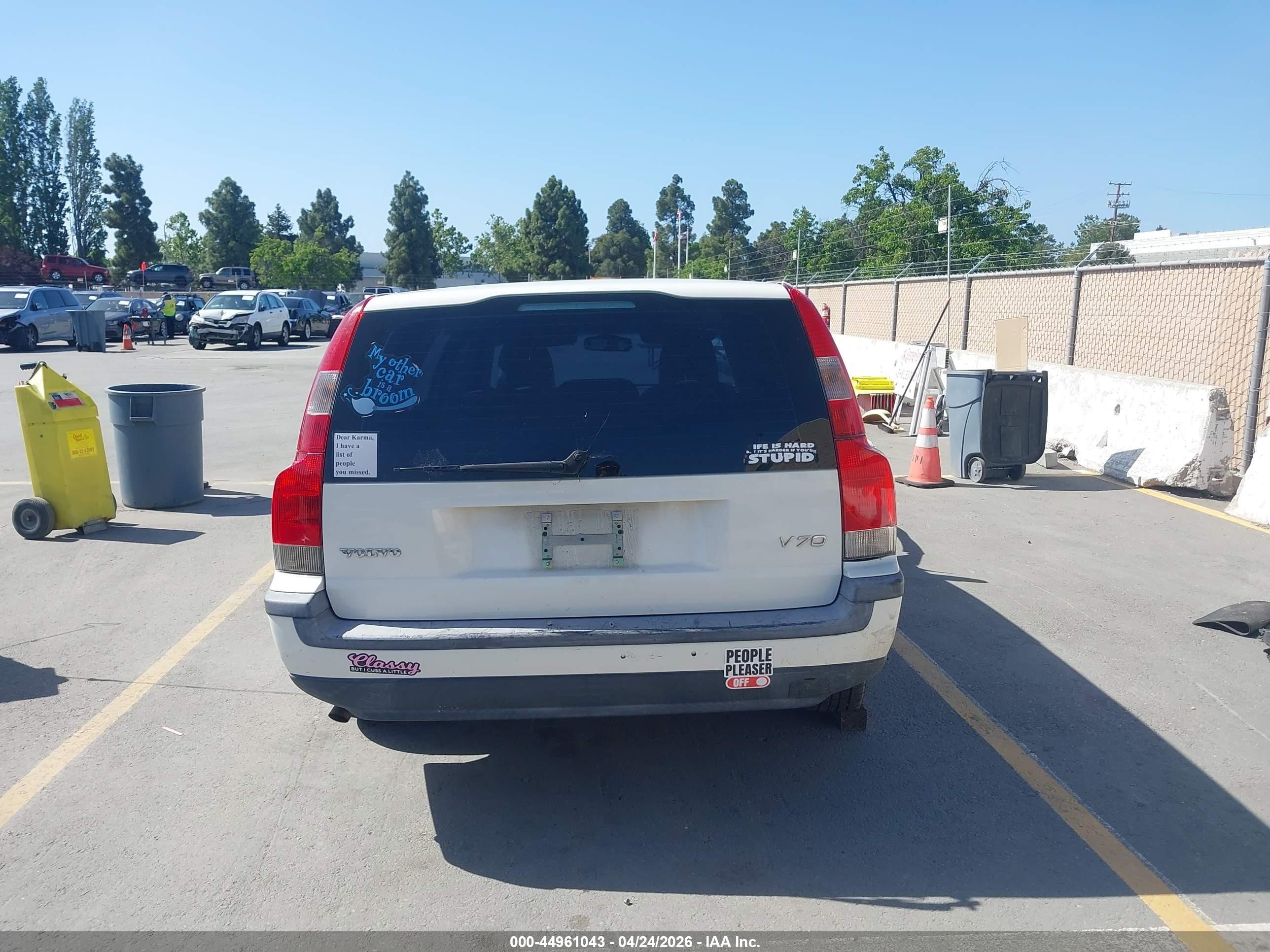 2002 Volvo V70 2.4 Белый vin: YV1SW61R521191350