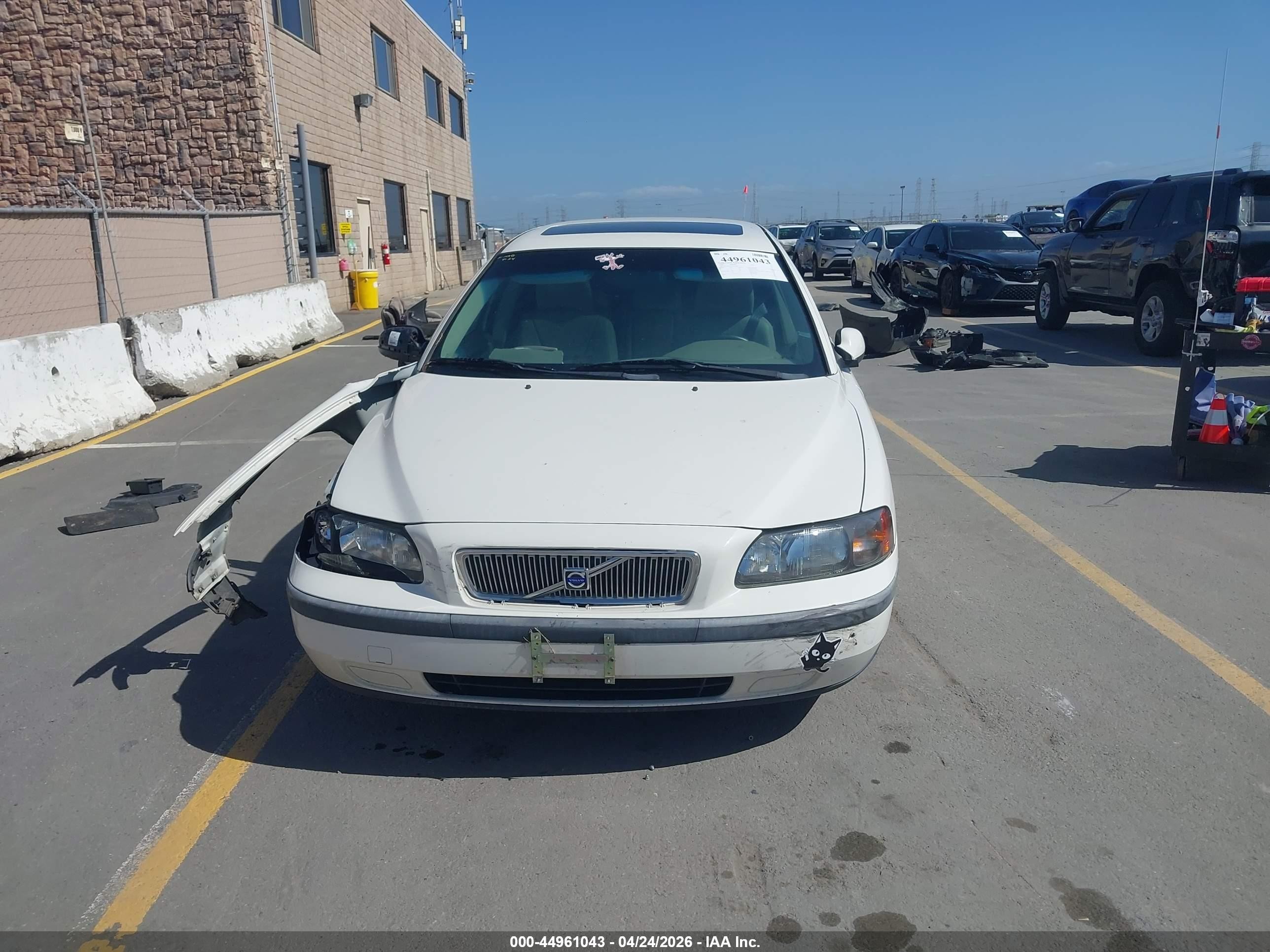 2002 Volvo V70 2.4 Белый vin: YV1SW61R521191350