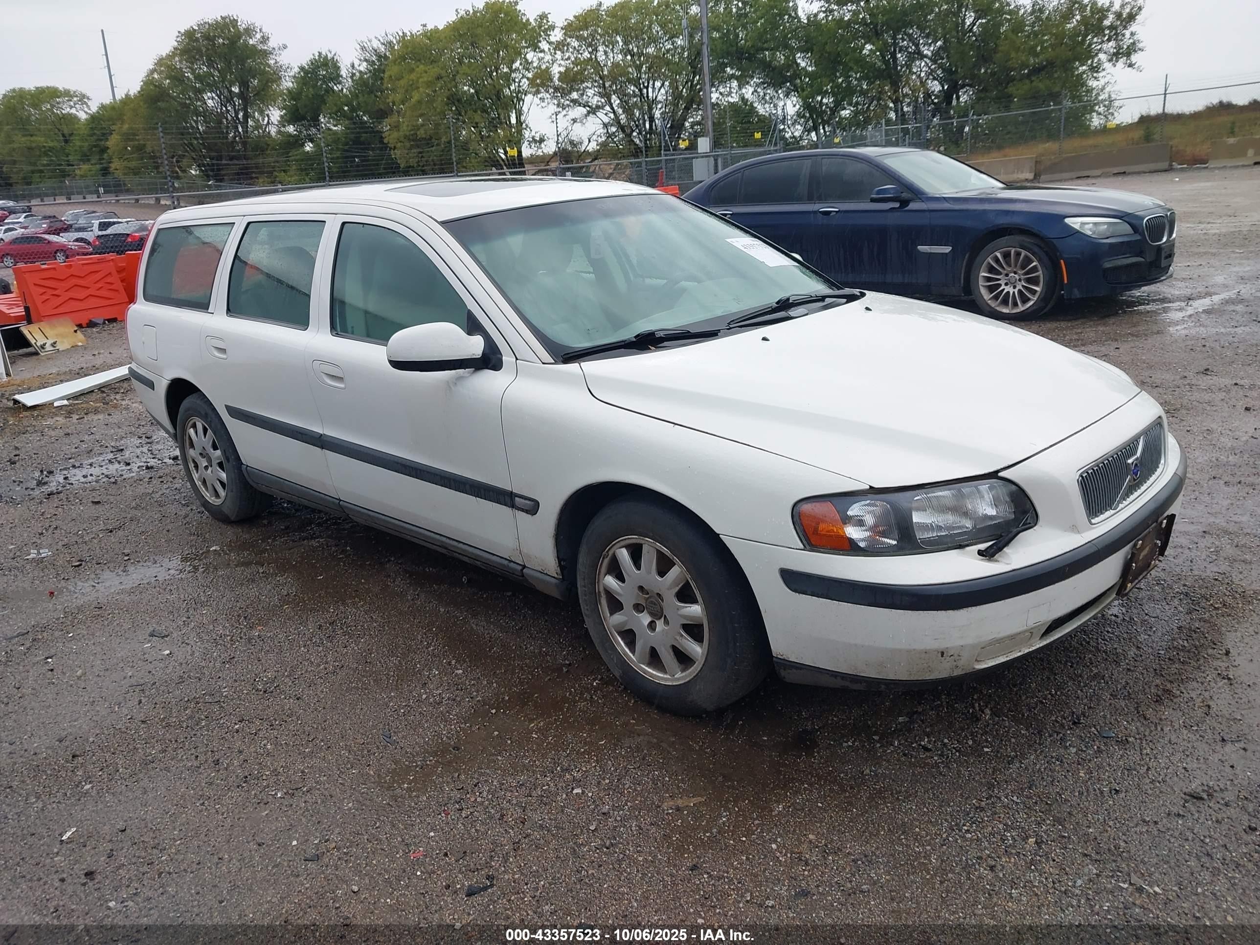 YV1SW61R811119198