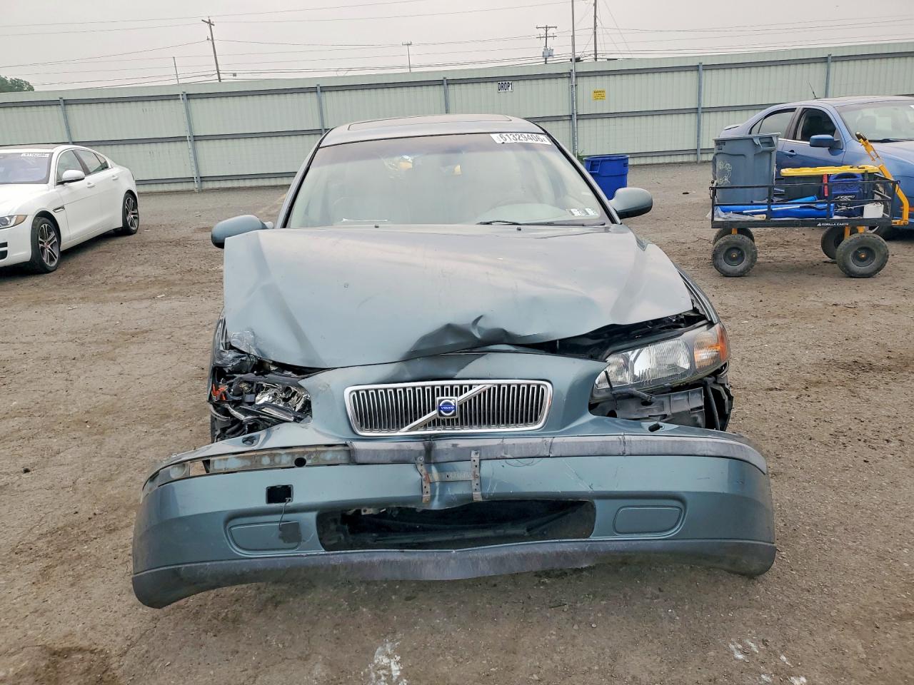 2002 Volvo V70 Green vin: YV1SW61R921261464