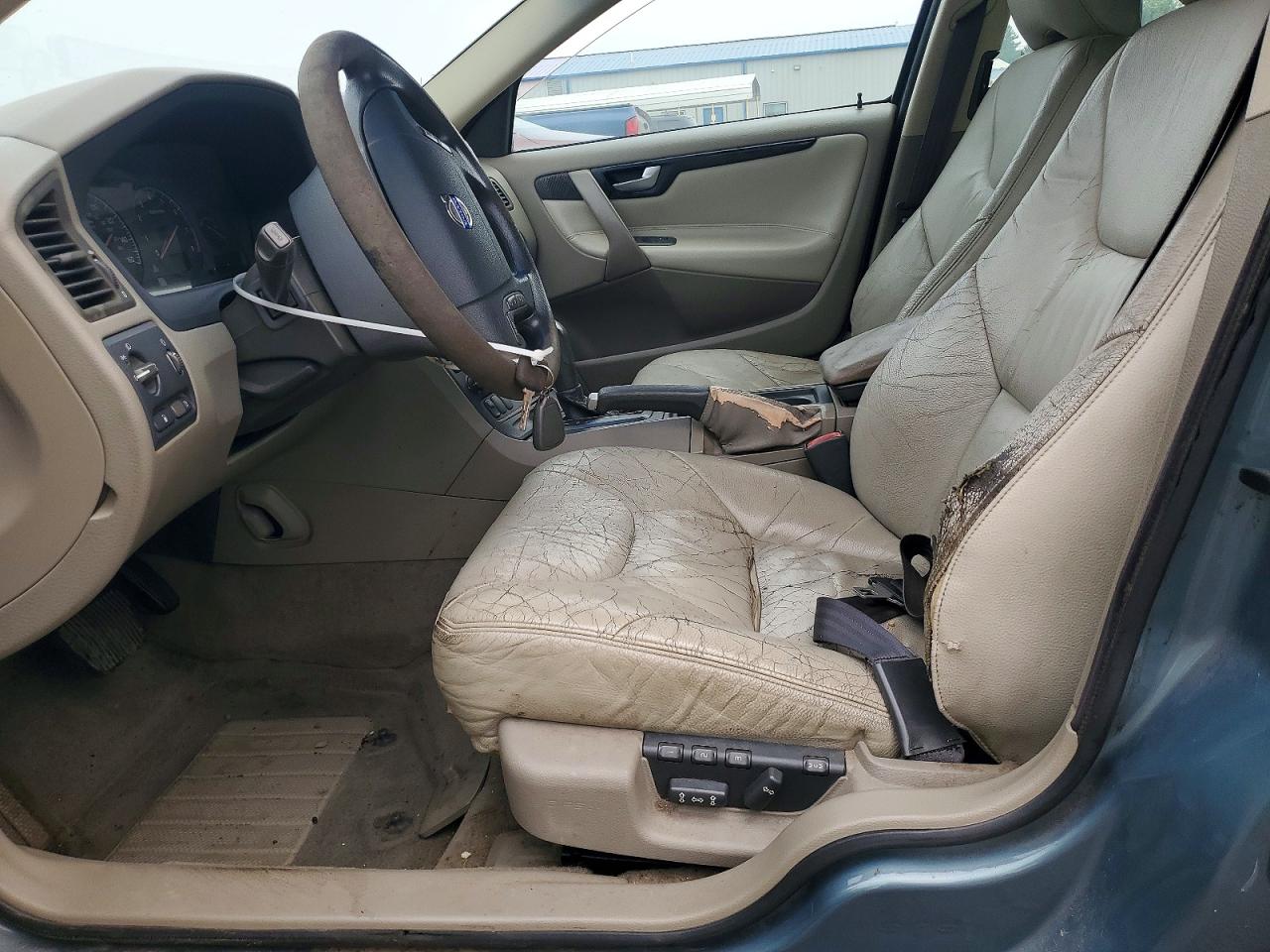 2002 Volvo V70 Green vin: YV1SW61R921261464