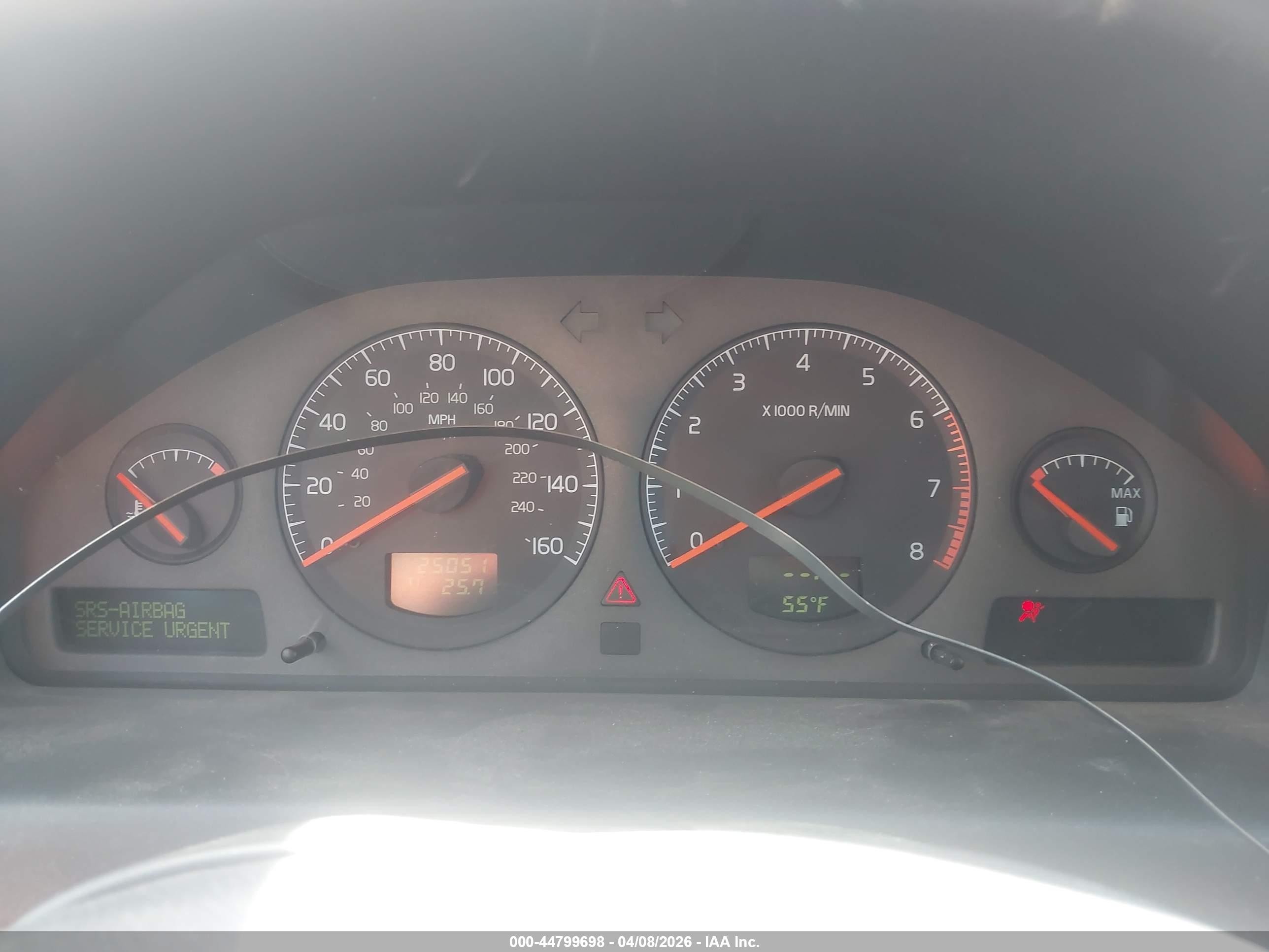 2001 Volvo V70 2.4 Red vin: YV1SW61RX11129103