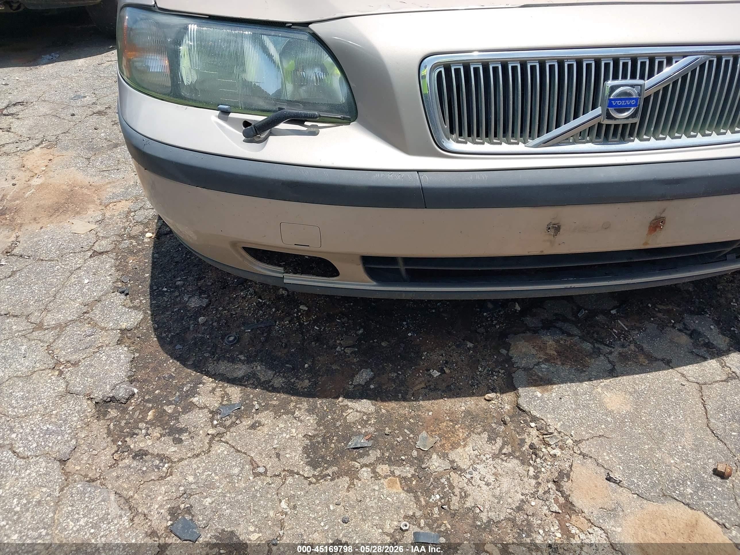 2003 Volvo V70 2.4 Champagne vin: YV1SW61T432327183