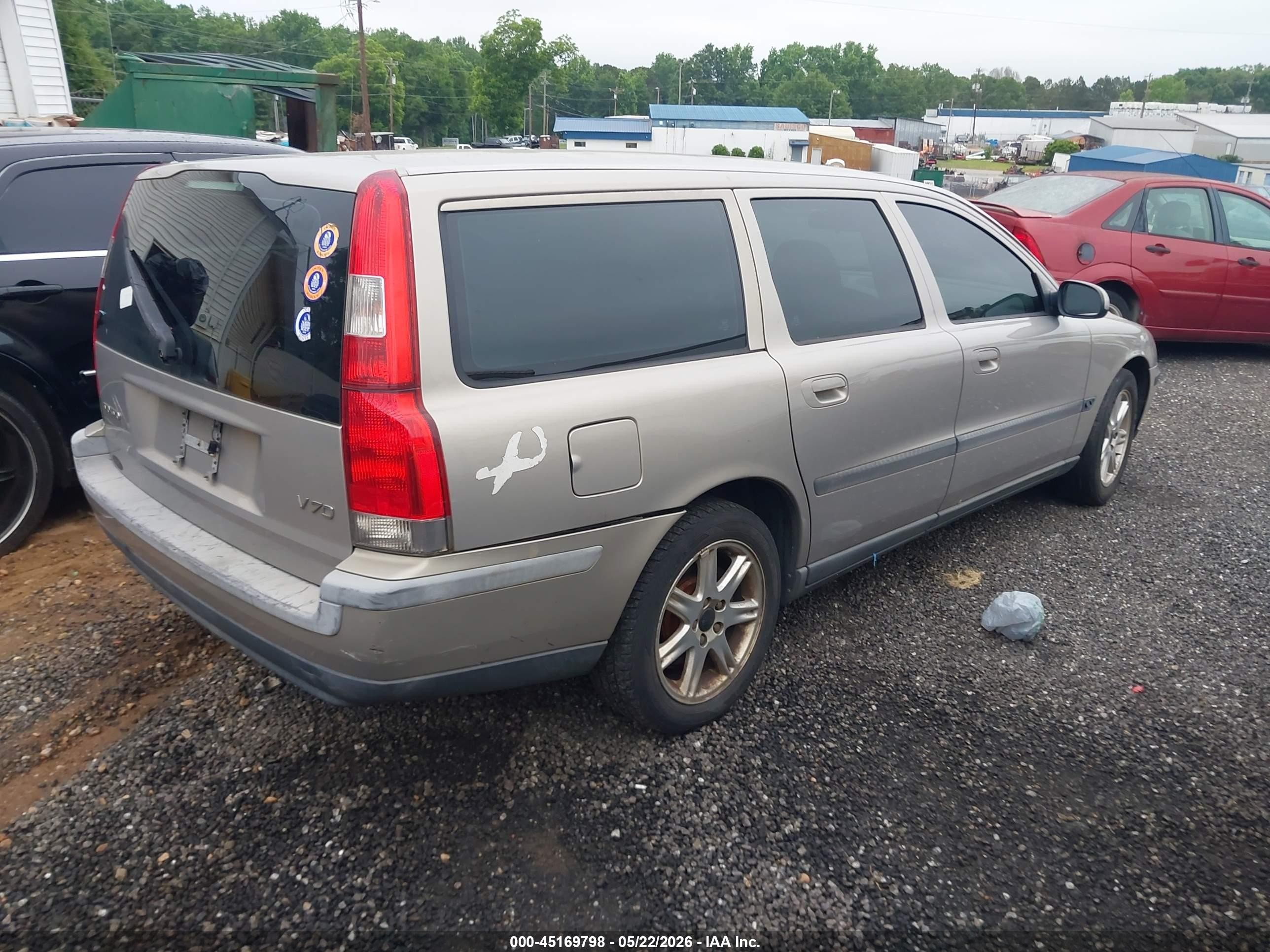 2003 Volvo V70 2.4 Champagne vin: YV1SW61T432327183